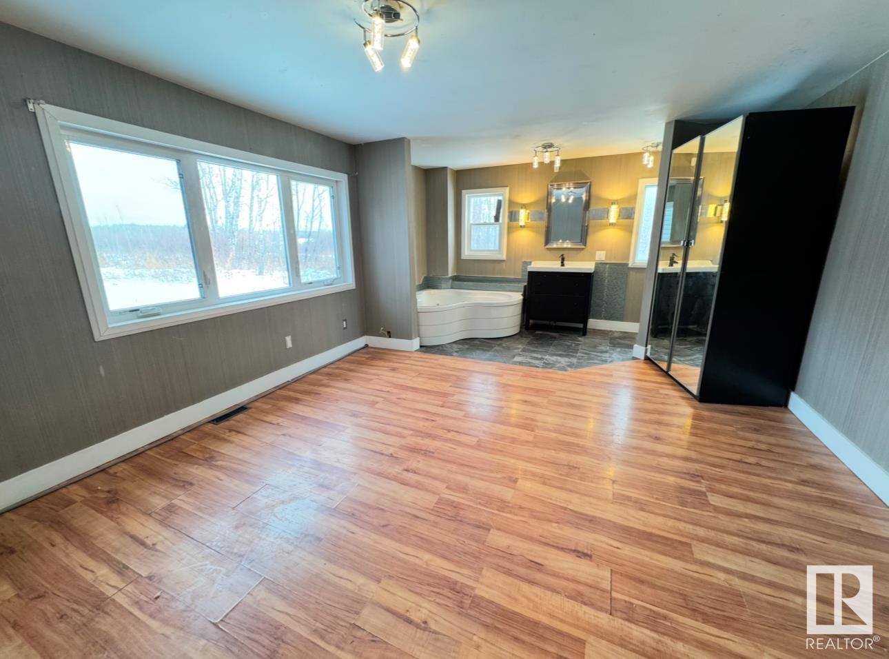      53415 RGE RD 40A , Rural Parkland County,  ,T0E 2K0 ;  Listing Number: MLS E4418387