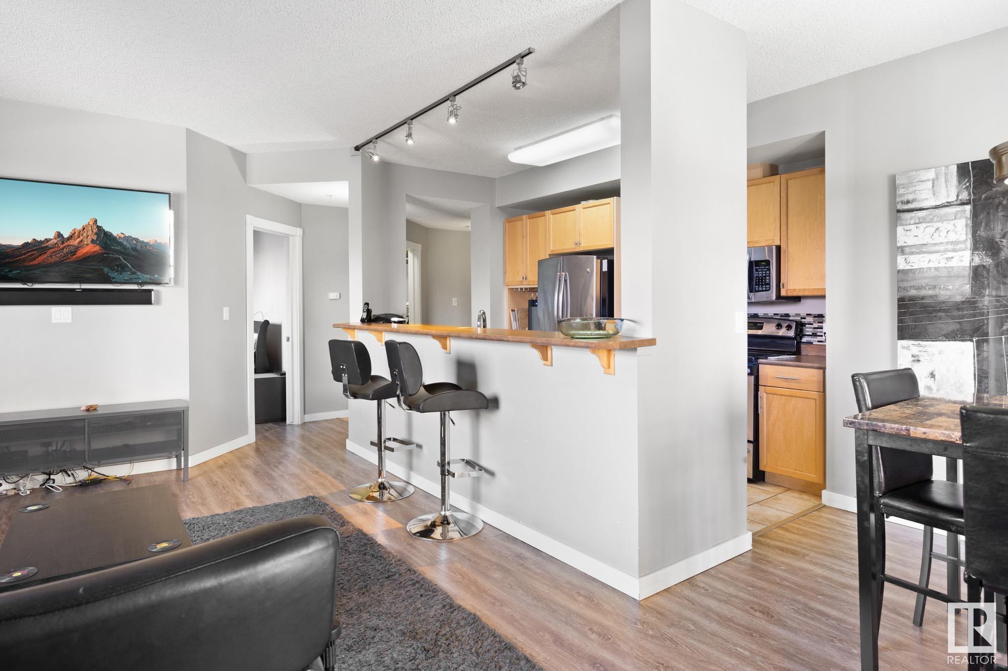      #402 9707 105 ST NW , Edmonton,  ,T5K 2Y4 ;  Listing Number: MLS E4418390