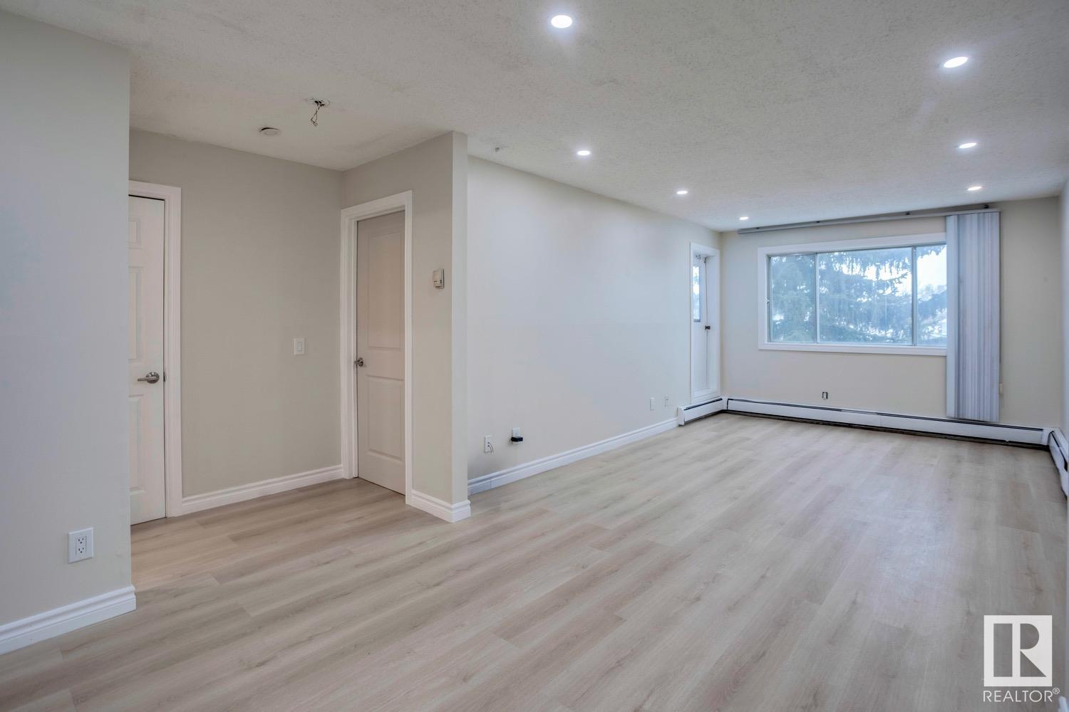      #303 14908 26 ST NW , Edmonton,  ,T5Y 2G4 ;  Listing Number: MLS E4418411