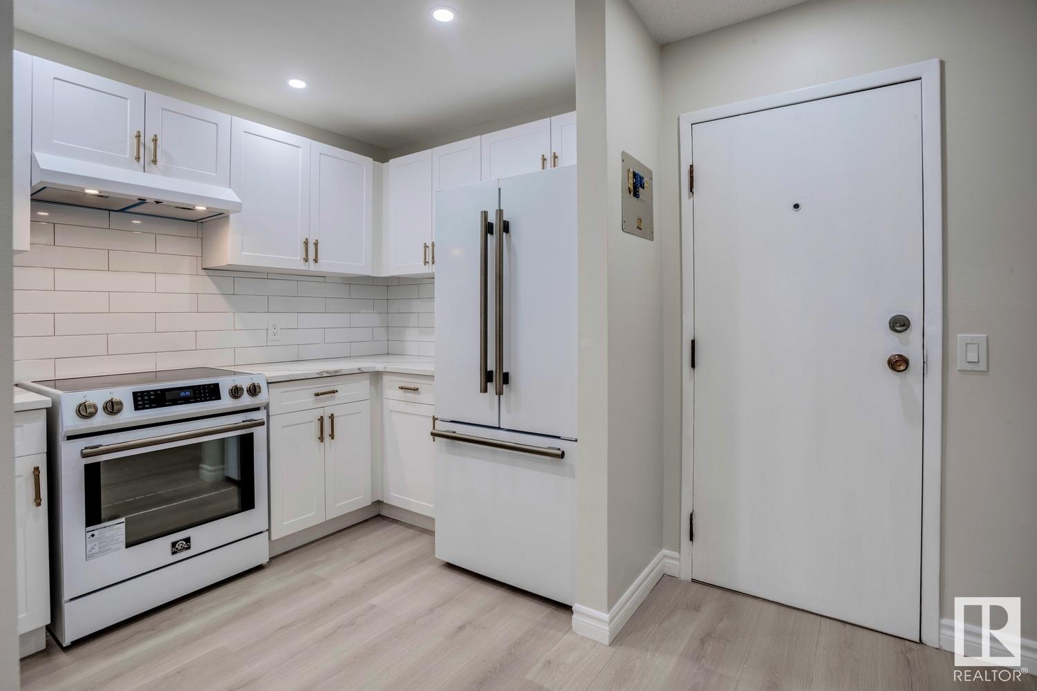      #303 14908 26 ST NW , Edmonton,  ,T5Y 2G4 ;  Listing Number: MLS E4418411