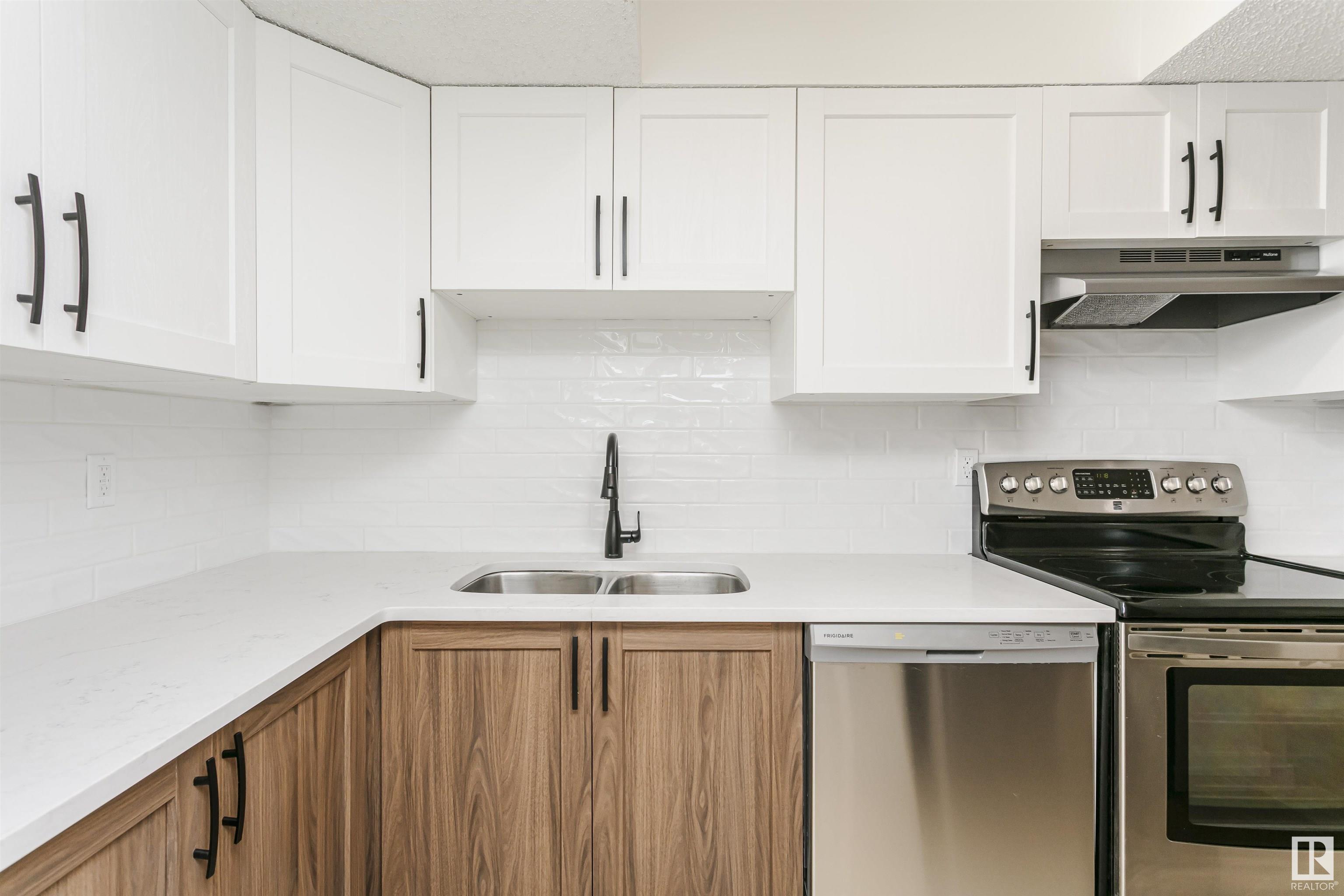      2315 139 AV NW , Edmonton,  ,T5Y 1S1 ;  Listing Number: MLS E4418426