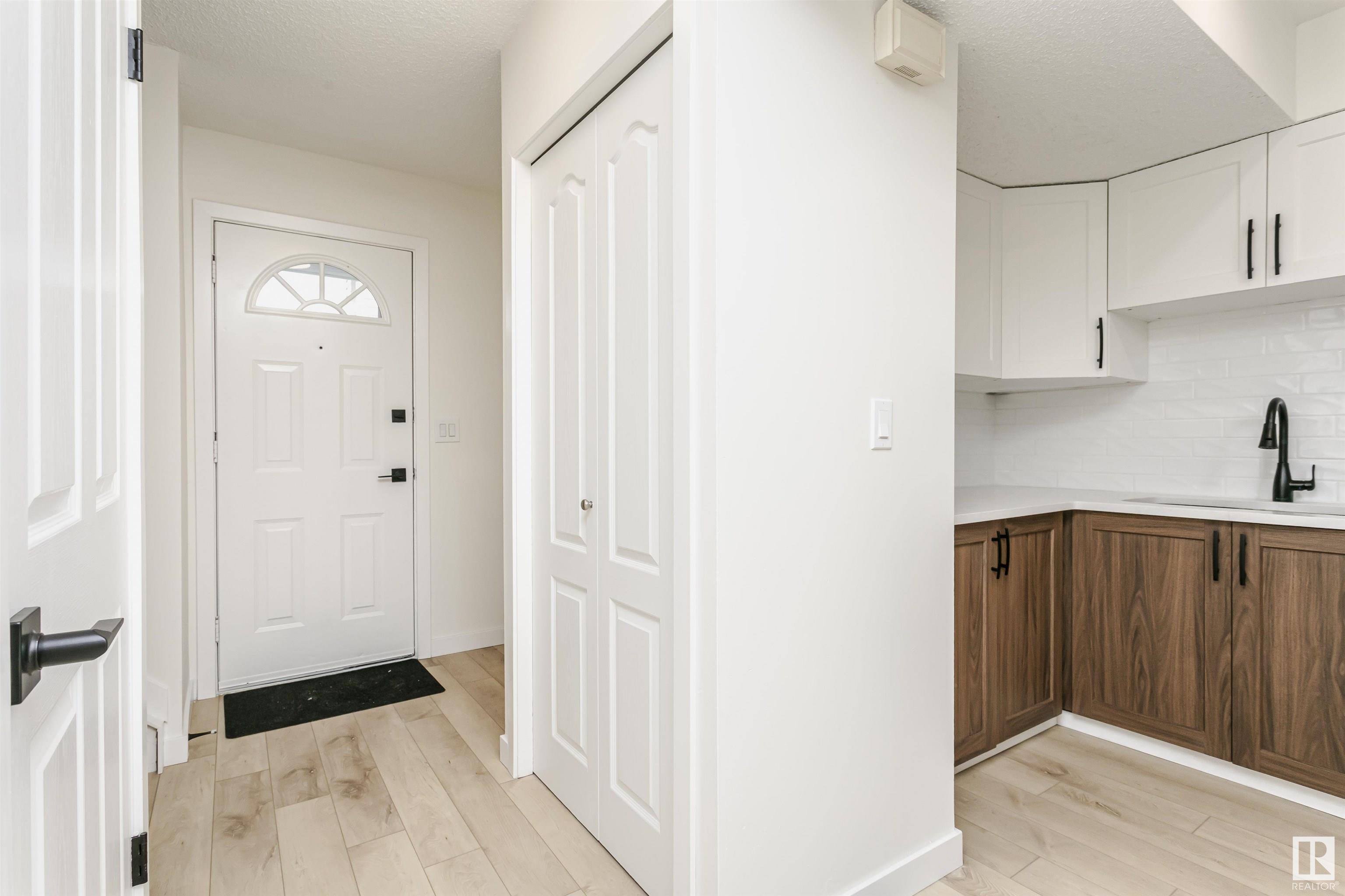      2315 139 AV NW , Edmonton,  ,T5Y 1S1 ;  Listing Number: MLS E4418426