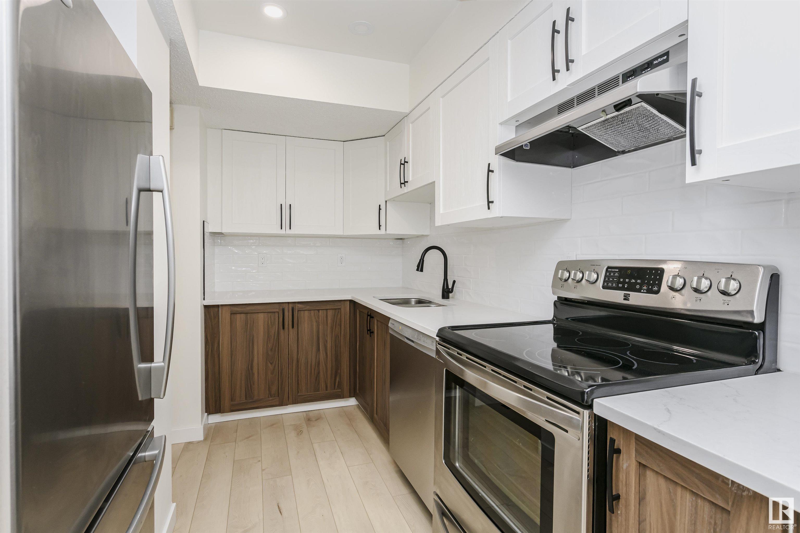      2315 139 AV NW , Edmonton,  ,T5Y 1S1 ;  Listing Number: MLS E4418426