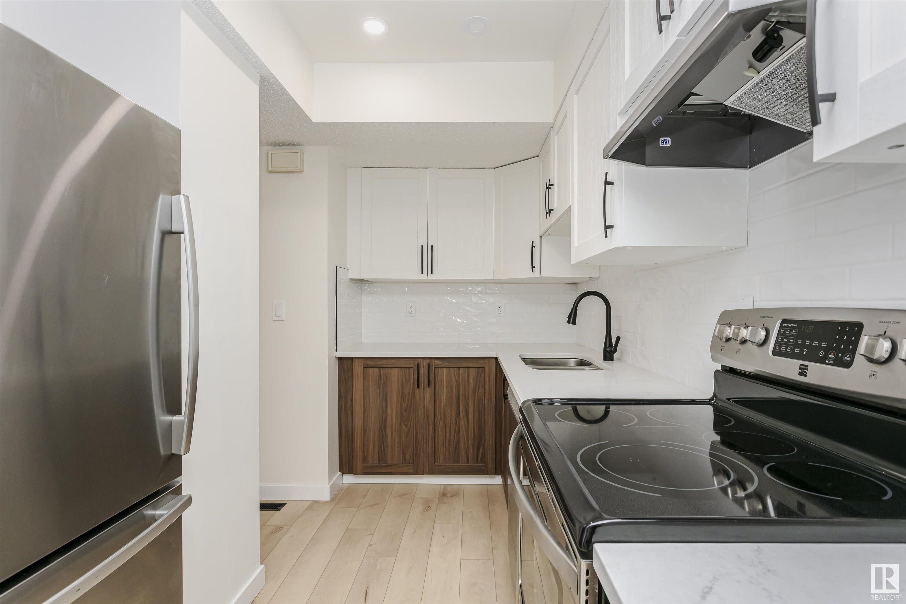      2315 139 AV NW , Edmonton,  ,T5Y 1S1 ;  Listing Number: MLS E4418426