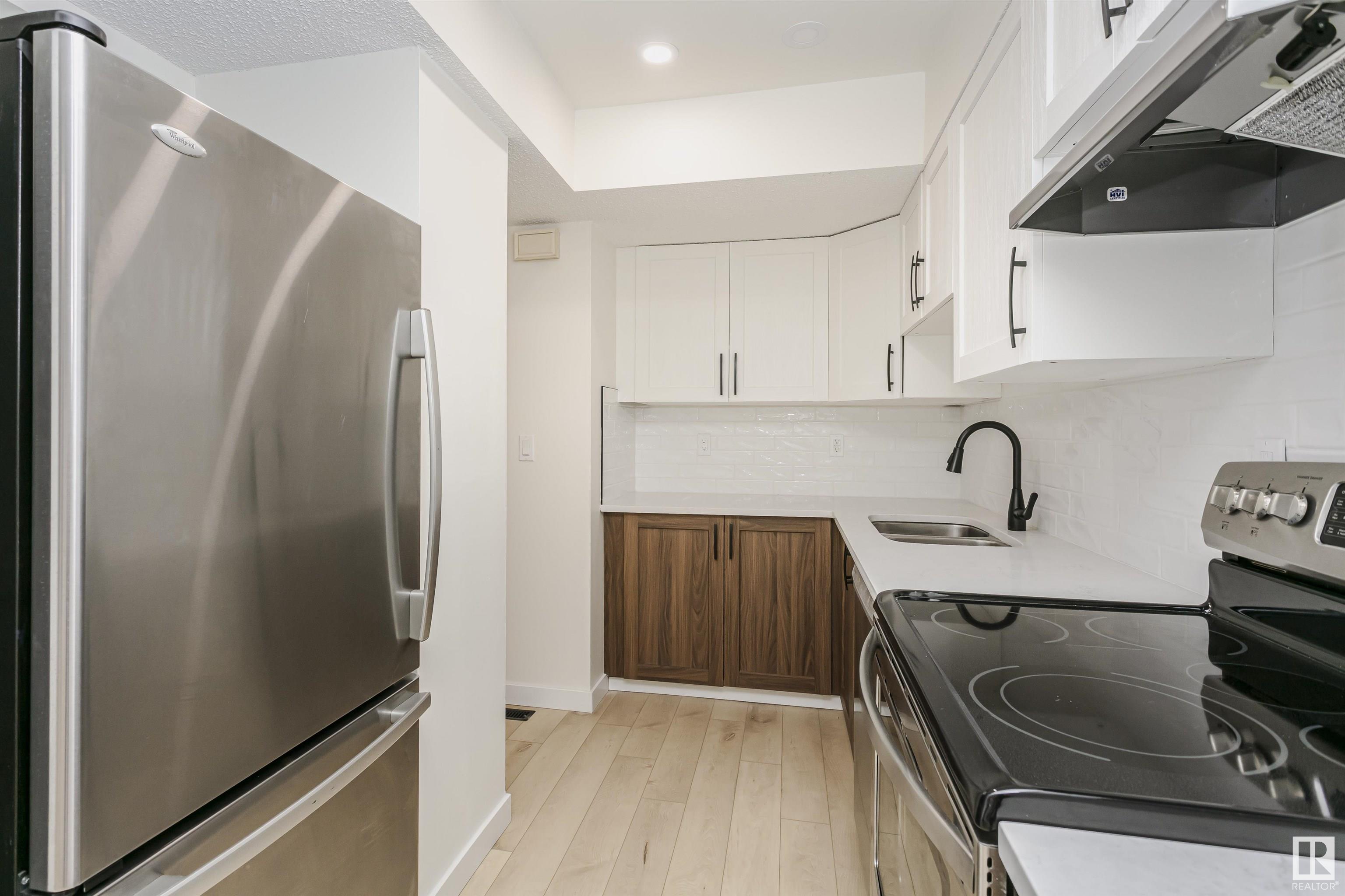      2315 139 AV NW , Edmonton,  ,T5Y 1S1 ;  Listing Number: MLS E4418426
