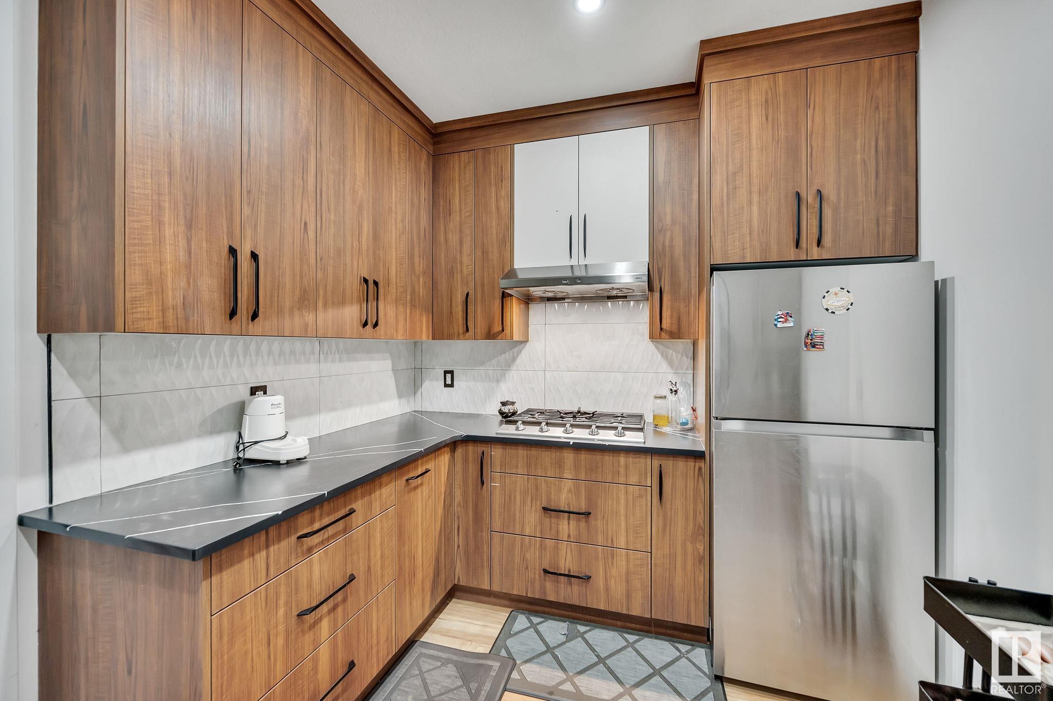      1922 ADAMSON TC SW , Edmonton,  ,T6W 2N7 ;  Listing Number: MLS E4418432