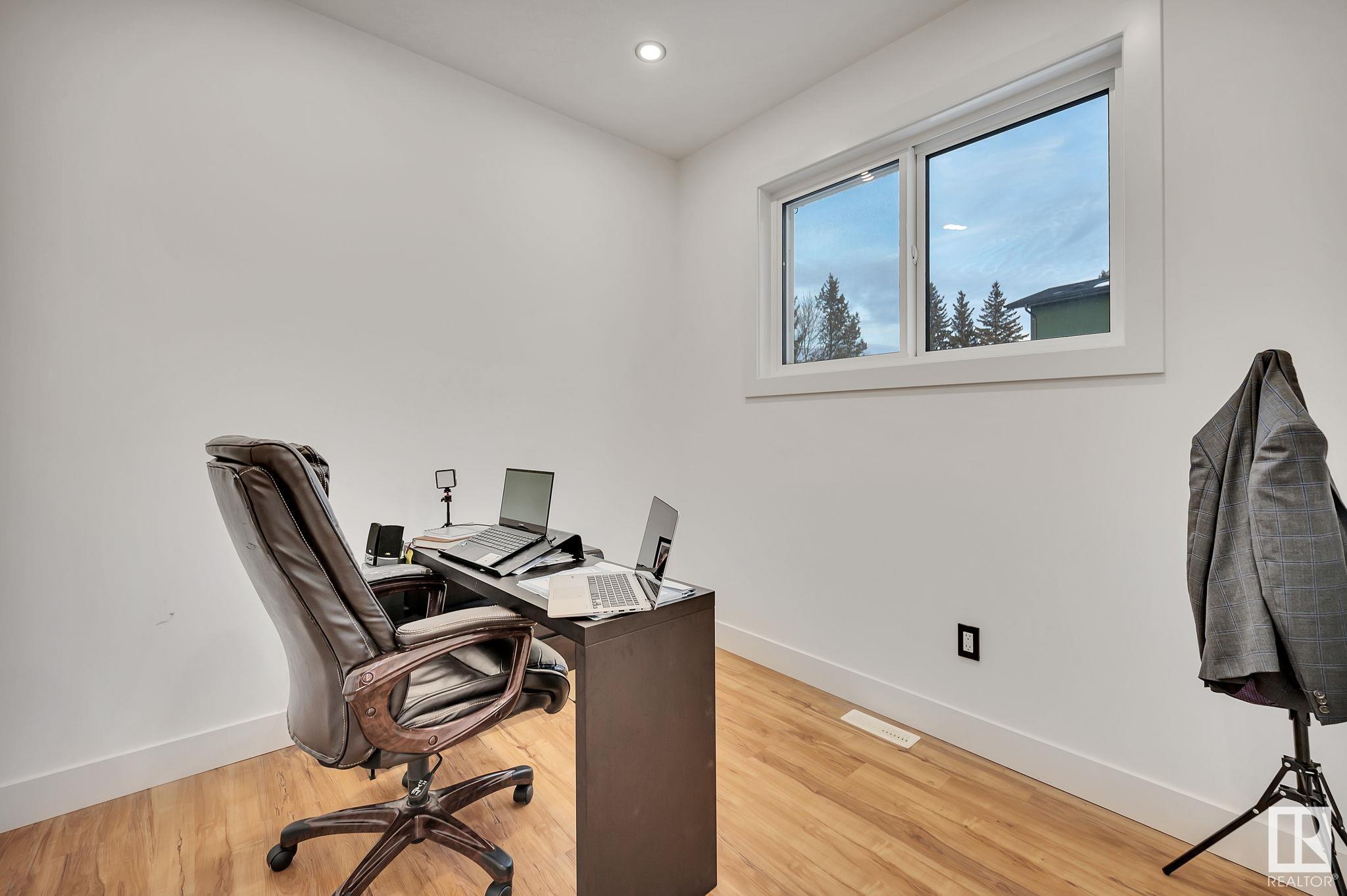      1922 ADAMSON TC SW , Edmonton,  ,T6W 2N7 ;  Listing Number: MLS E4418432