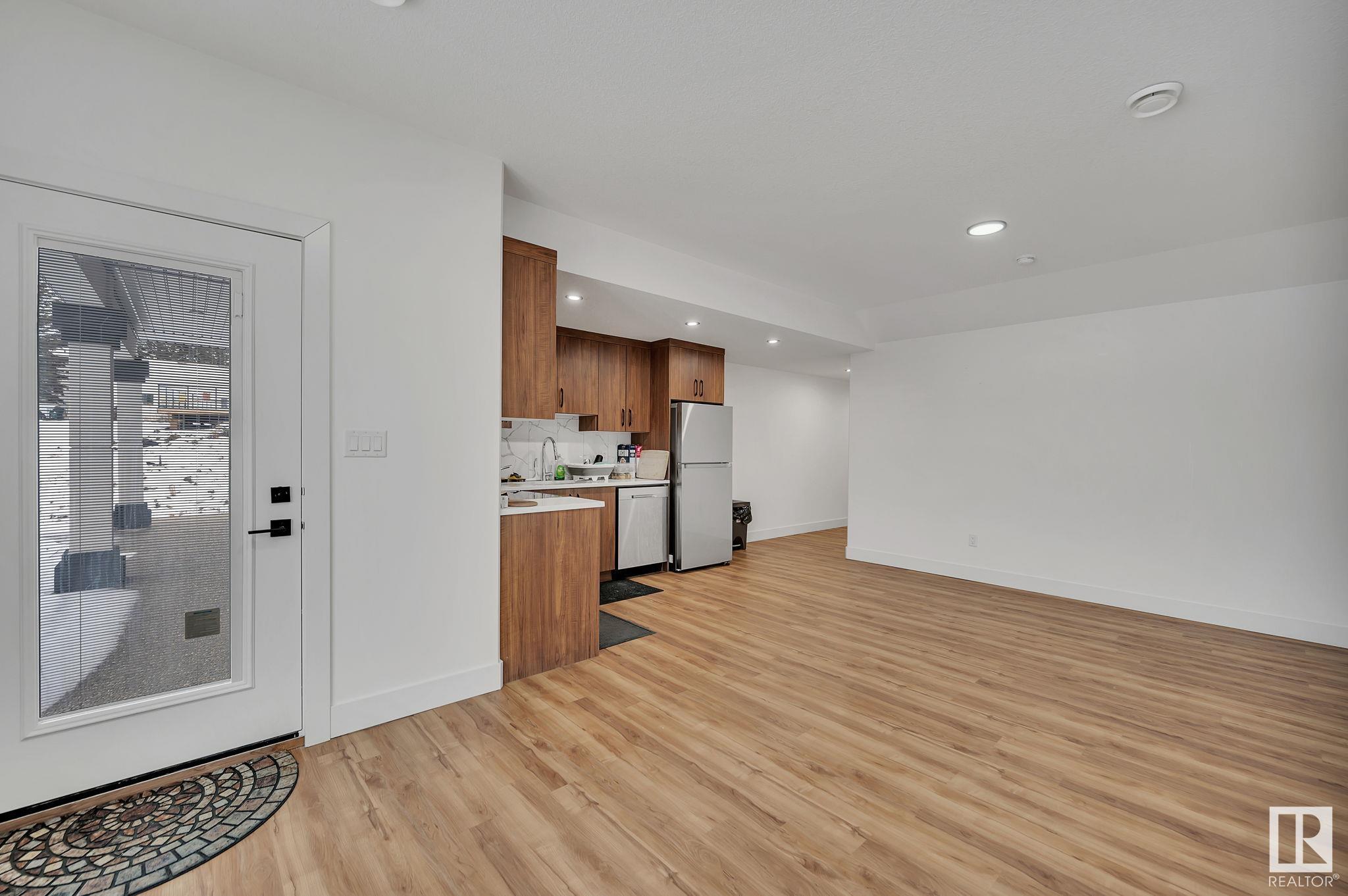      1922 ADAMSON TC SW , Edmonton,  ,T6W 2N7 ;  Listing Number: MLS E4418432