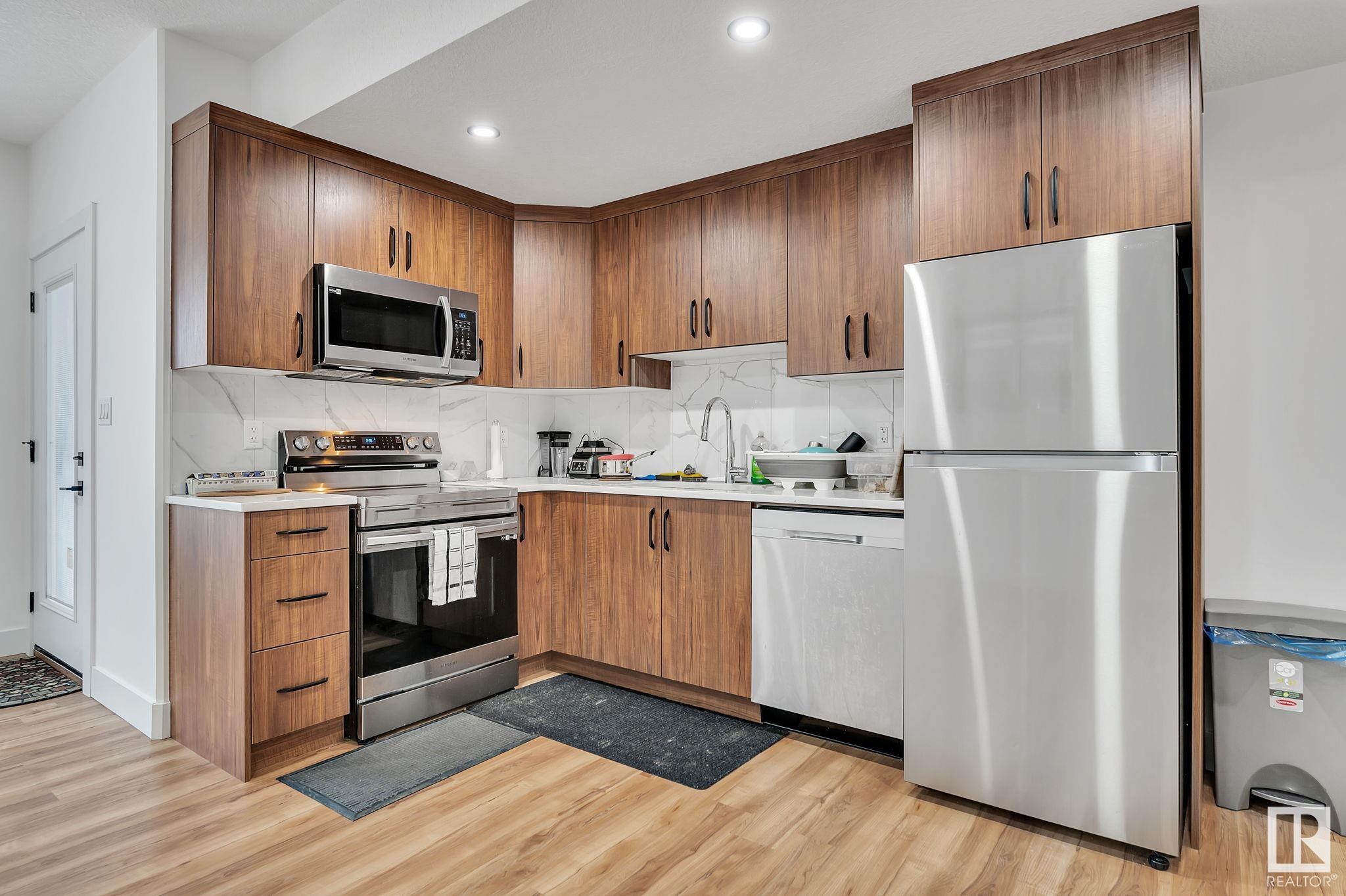      1922 ADAMSON TC SW , Edmonton,  ,T6W 2N7 ;  Listing Number: MLS E4418432