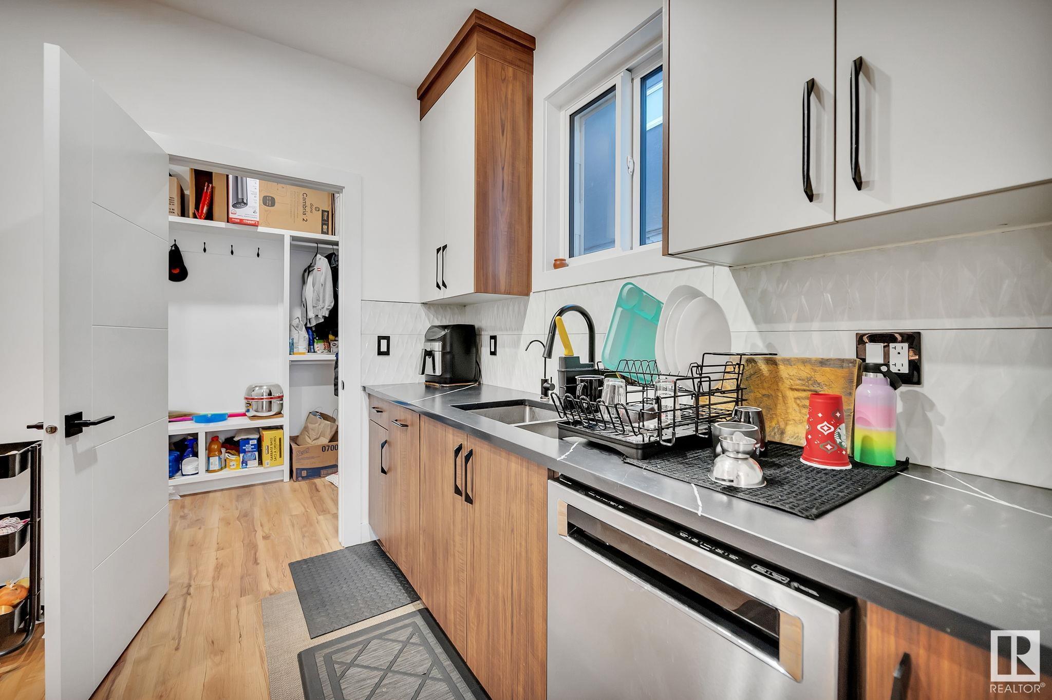      1922 ADAMSON TC SW , Edmonton,  ,T6W 2N7 ;  Listing Number: MLS E4418432