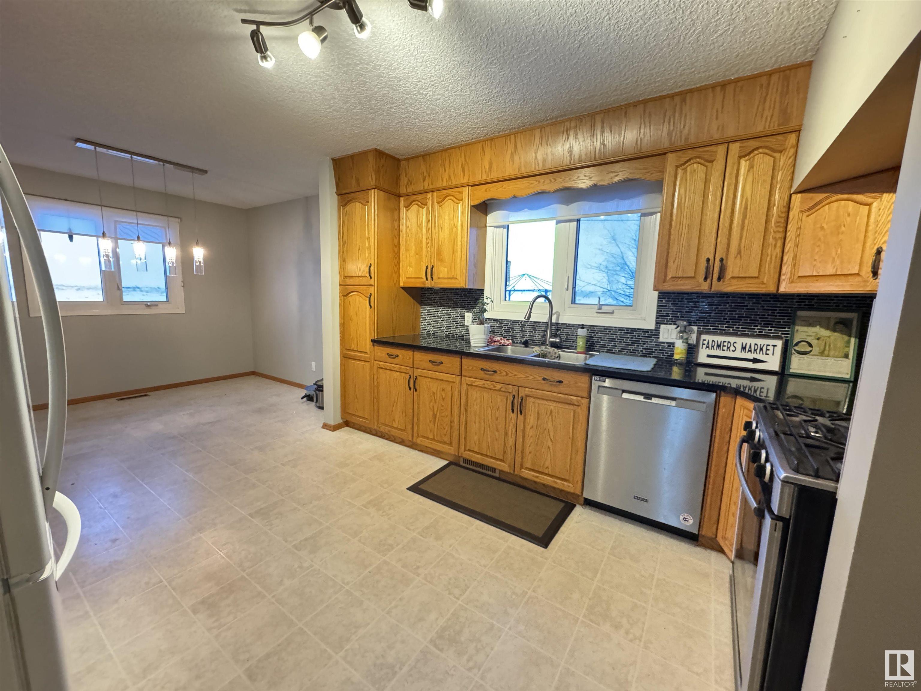      9320 99 AV , Westlock,  ,T7P 2A7 ;  Listing Number: MLS E4418444