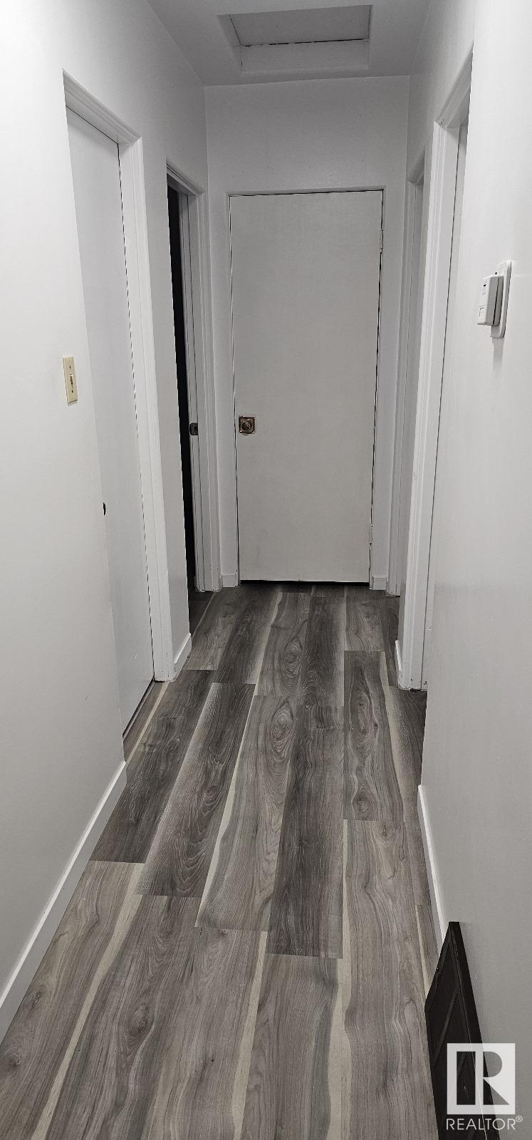      10407 137 AV NW , Edmonton,  ,T5E 1Y9 ;  Listing Number: MLS E4418453