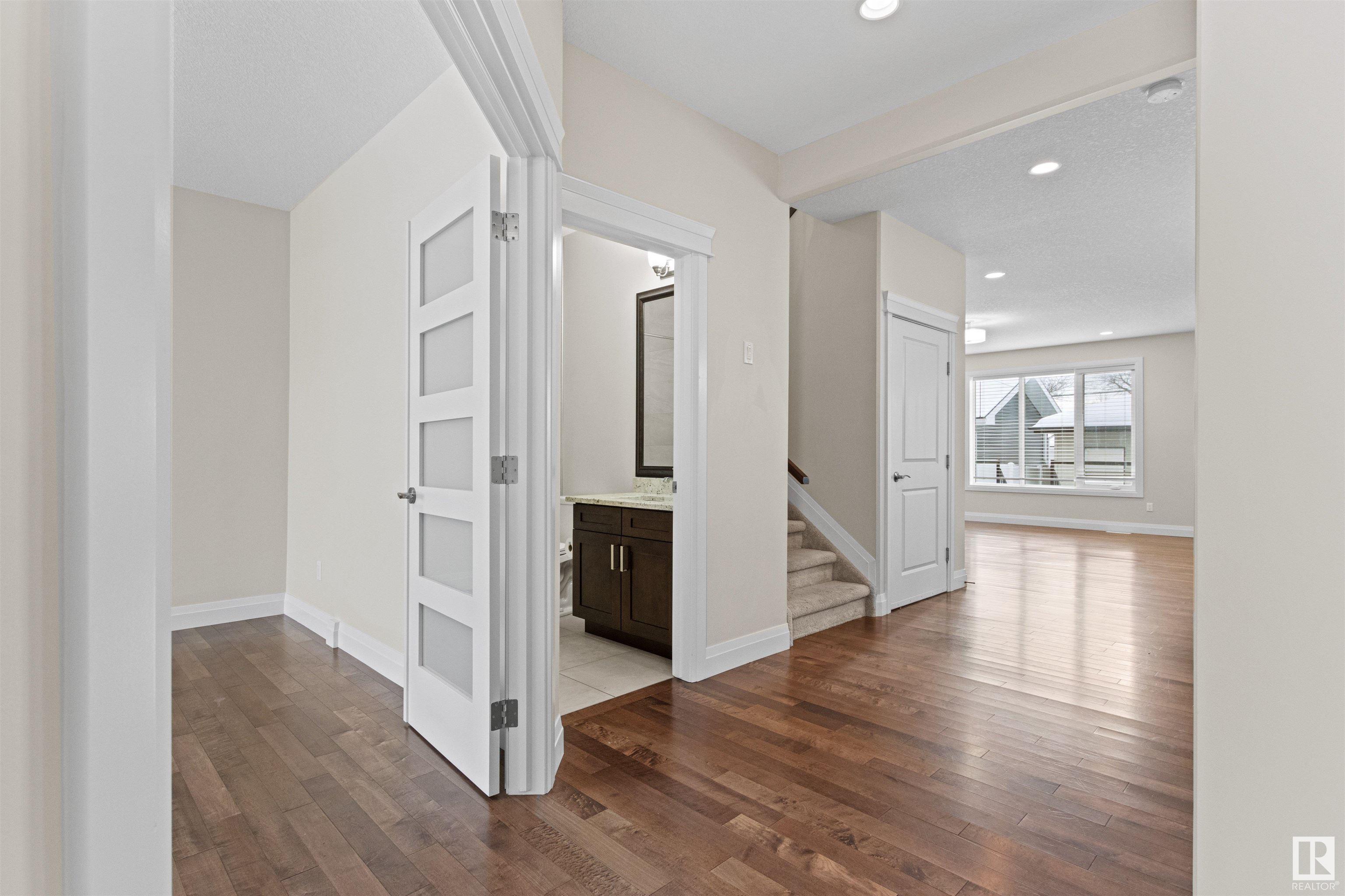      9333 87 AV NW , Edmonton,  ,T6C 1K3 ;  Listing Number: MLS E4418461