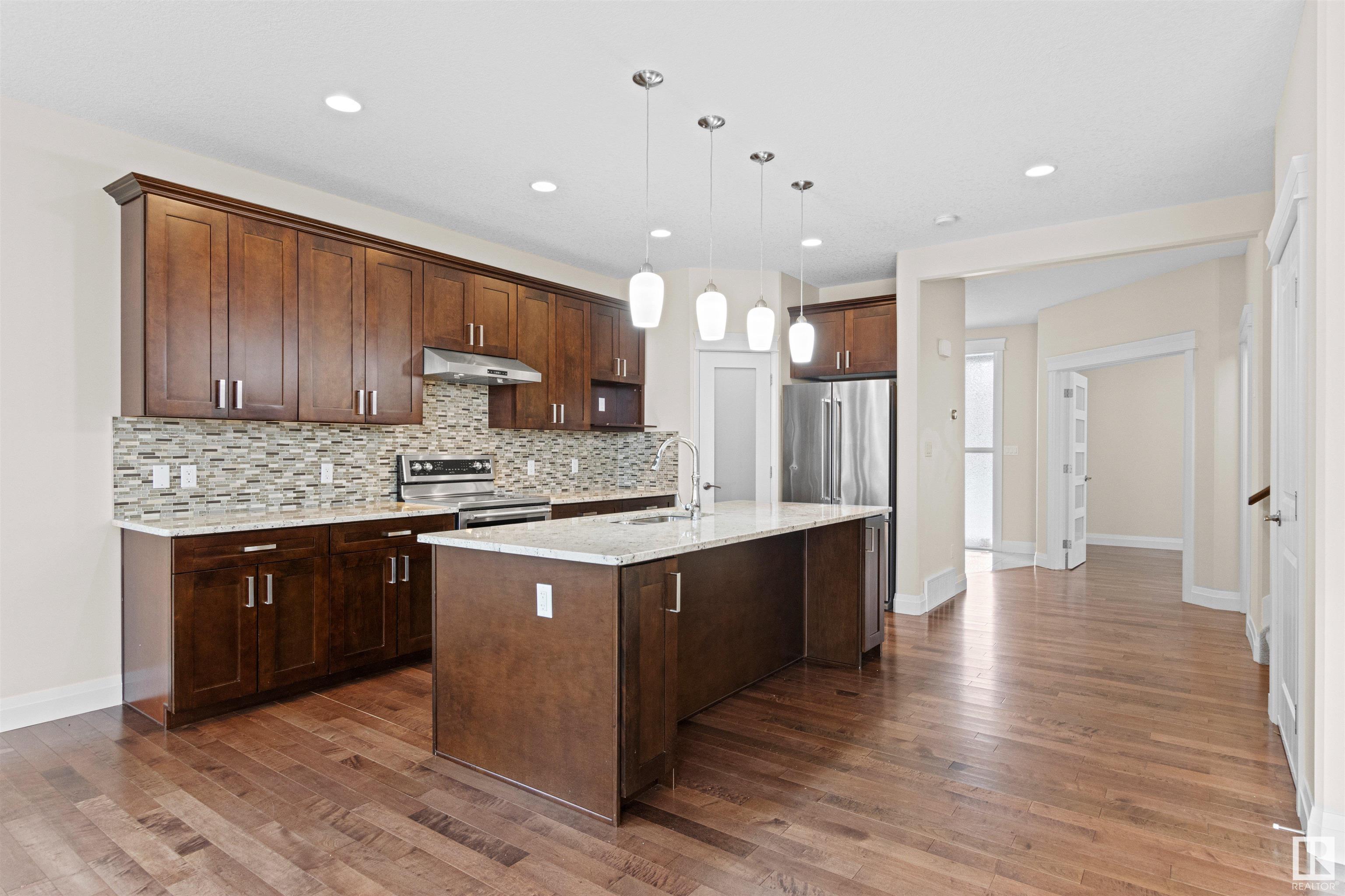      9333 87 AV NW , Edmonton,  ,T6C 1K3 ;  Listing Number: MLS E4418461