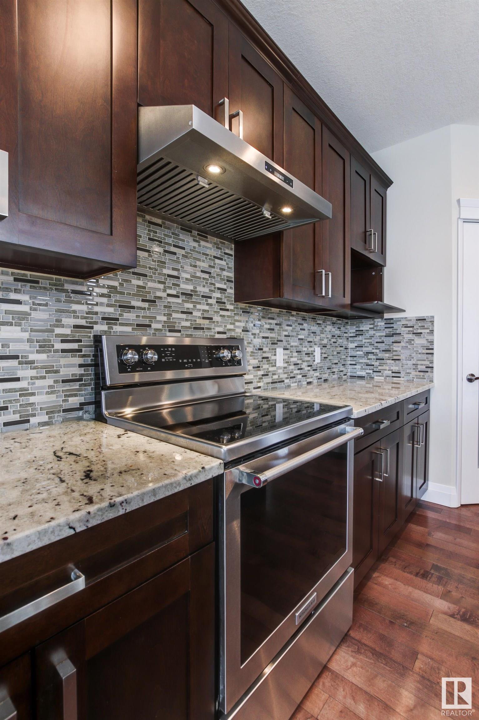      9333 87 AV NW , Edmonton,  ,T6C 1K3 ;  Listing Number: MLS E4418461