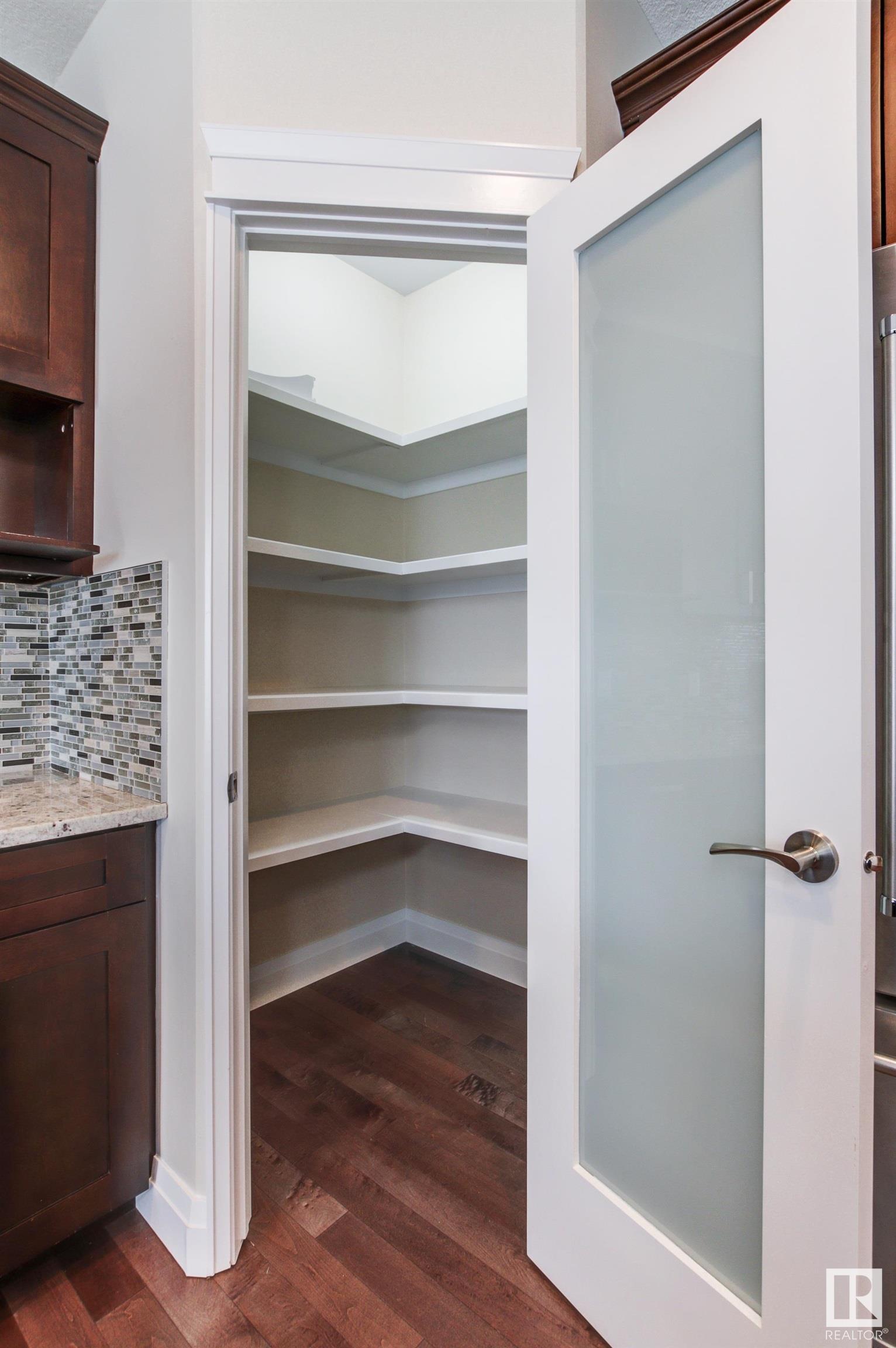      9333 87 AV NW , Edmonton,  ,T6C 1K3 ;  Listing Number: MLS E4418461