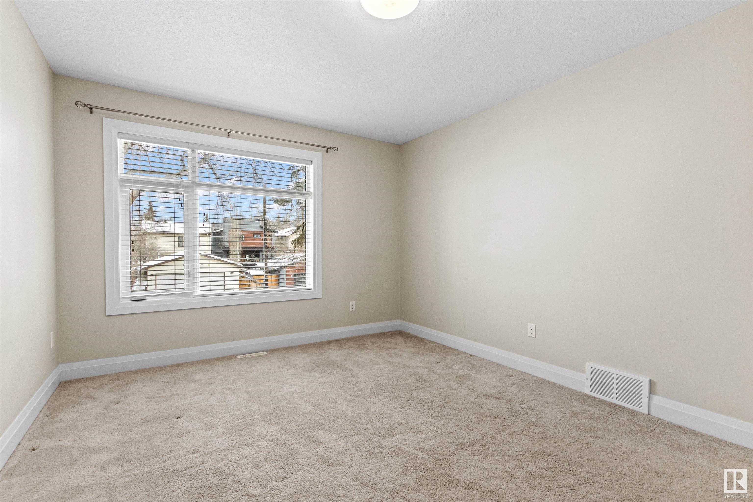      9333 87 AV NW , Edmonton,  ,T6C 1K3 ;  Listing Number: MLS E4418461
