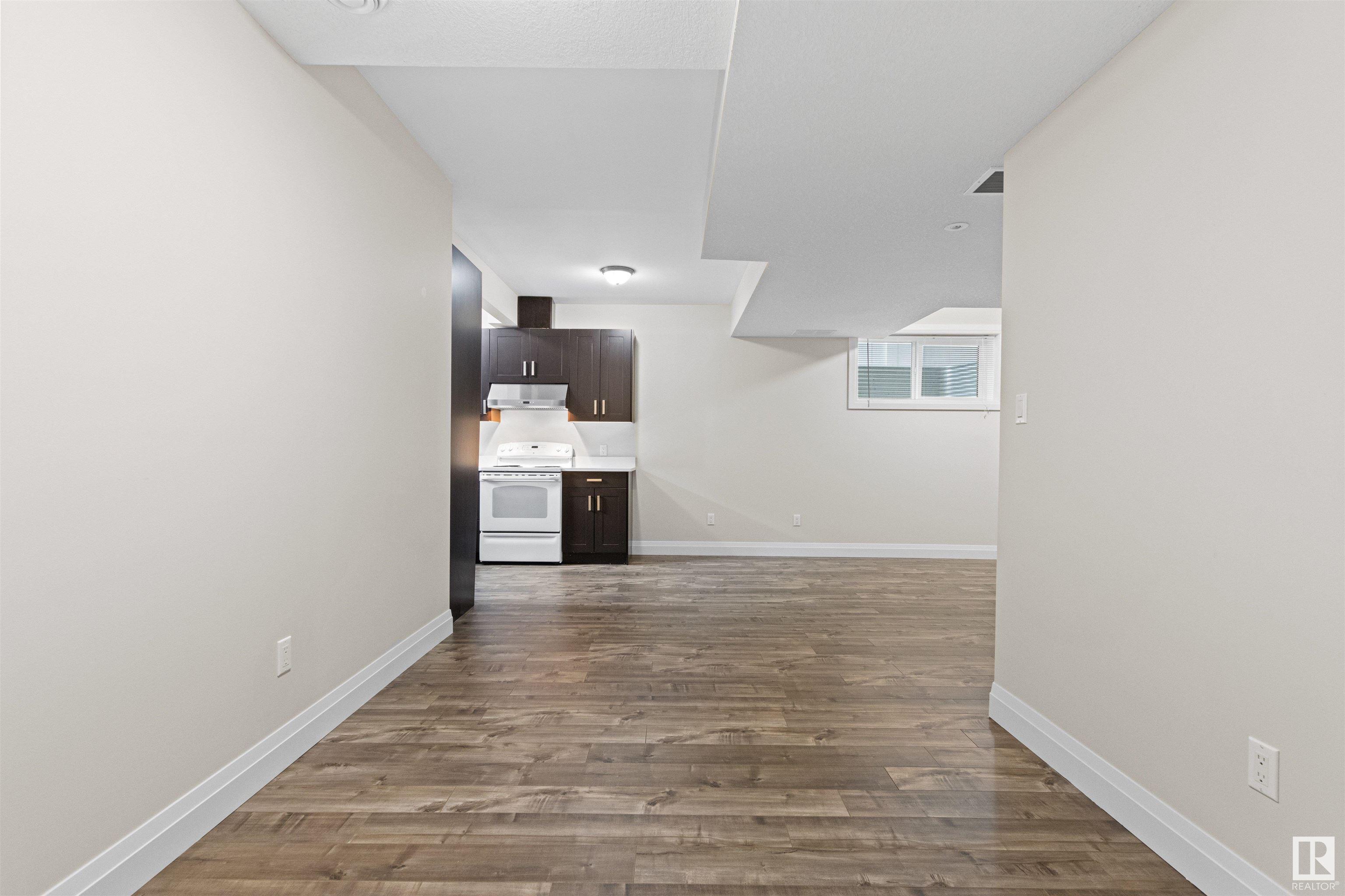      9333 87 AV NW , Edmonton,  ,T6C 1K3 ;  Listing Number: MLS E4418461