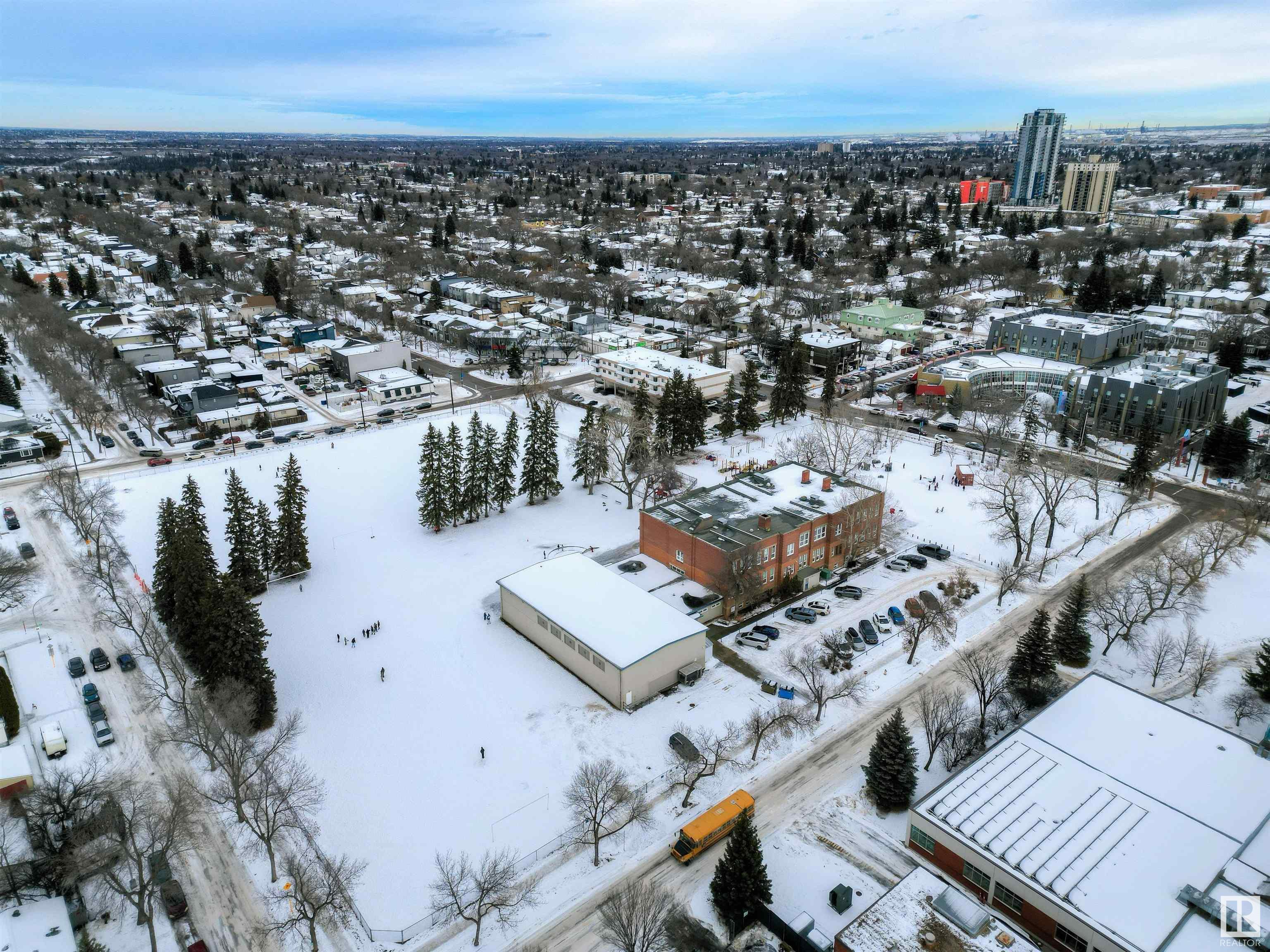      9333 87 AV NW , Edmonton,  ,T6C 1K3 ;  Listing Number: MLS E4418461