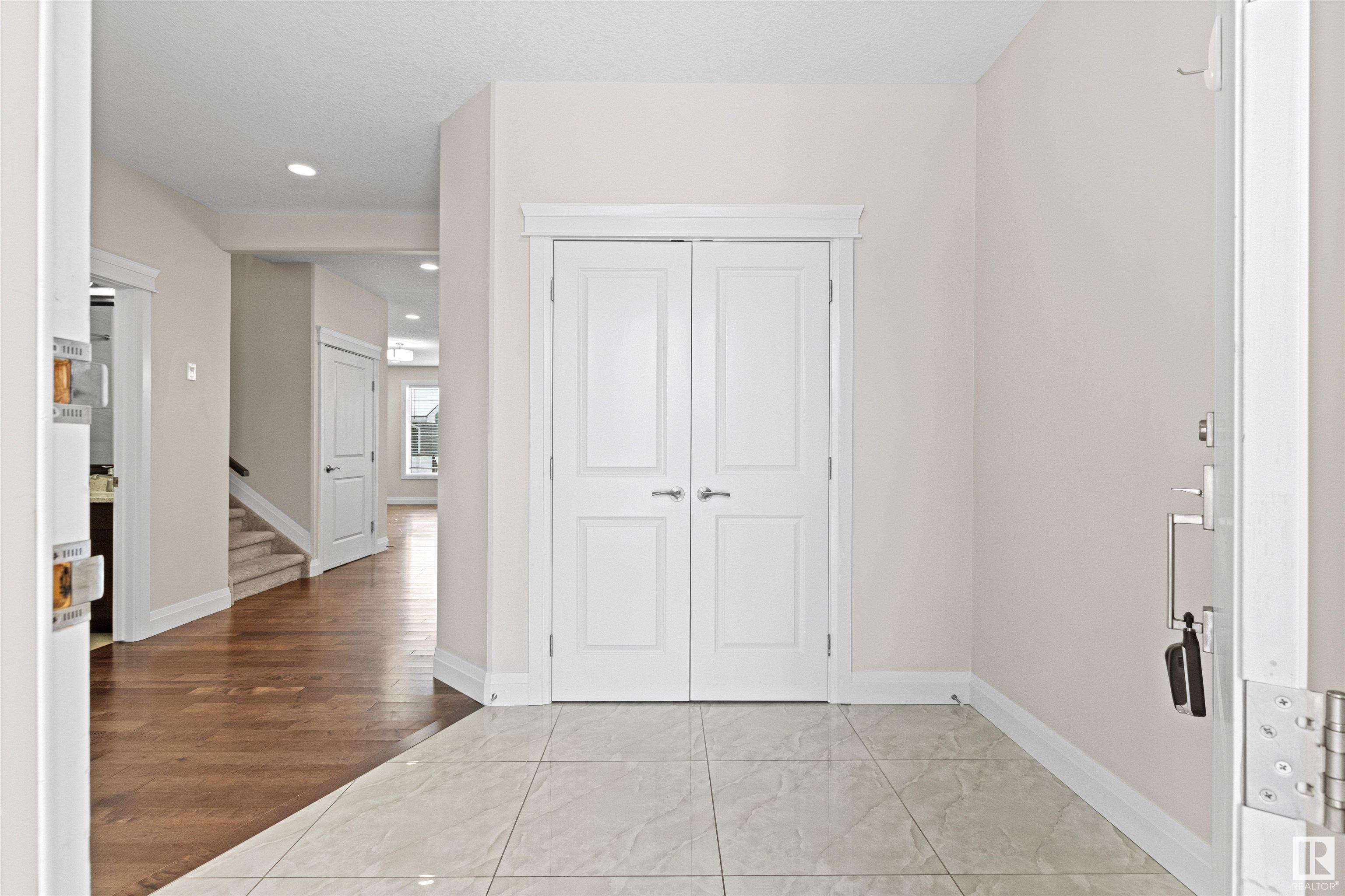      9333 87 AV NW , Edmonton,  ,T6C 1K3 ;  Listing Number: MLS E4418461