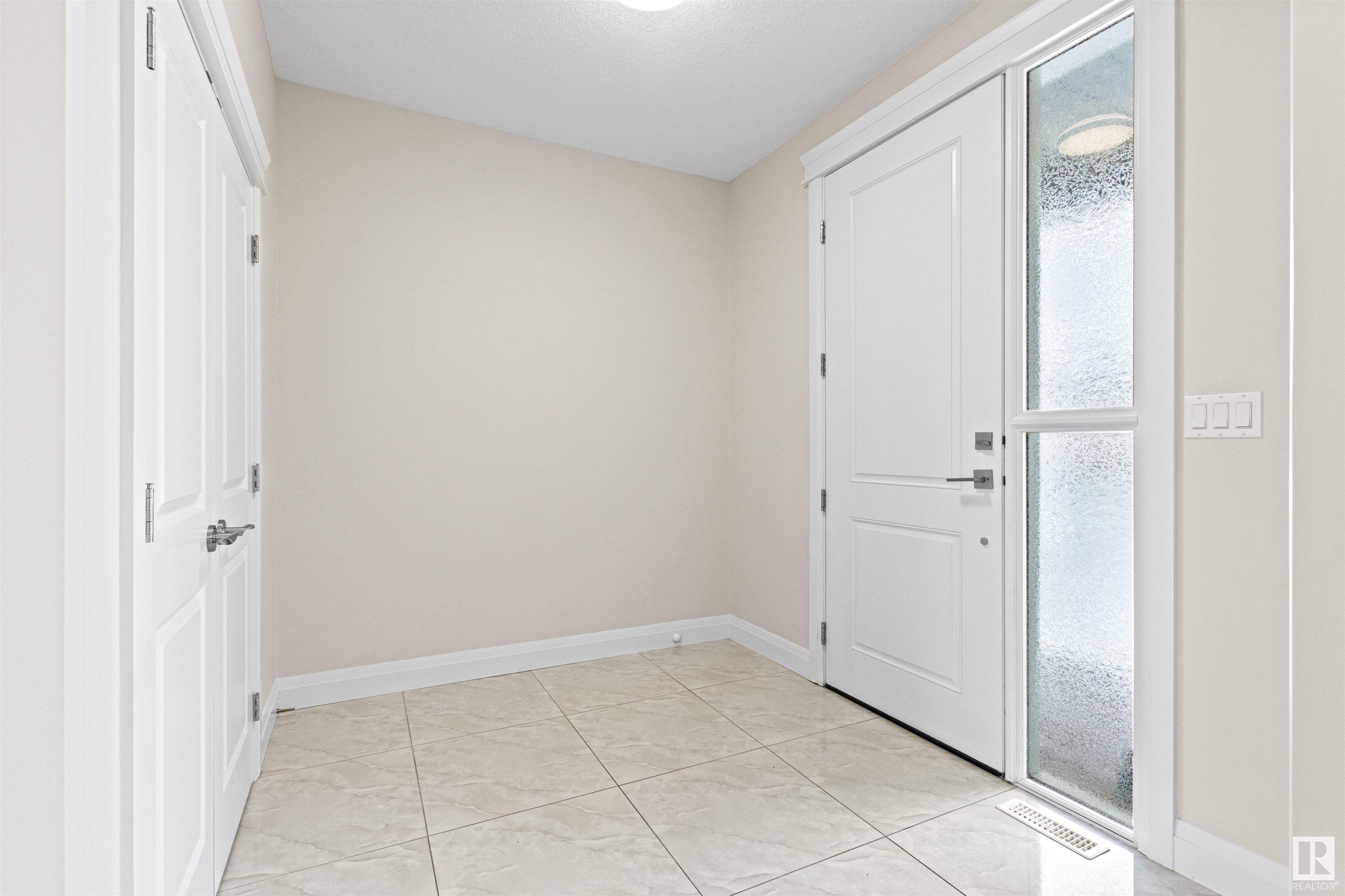      9333 87 AV NW , Edmonton,  ,T6C 1K3 ;  Listing Number: MLS E4418461