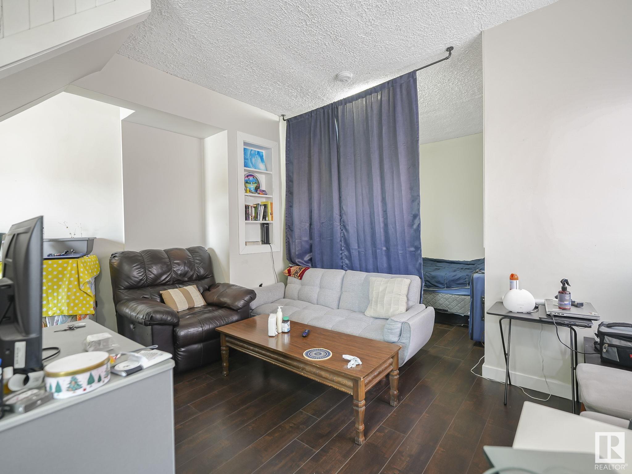      5012 48 ST , Camrose,  ,T4V 1M1 ;  Listing Number: MLS E4418483