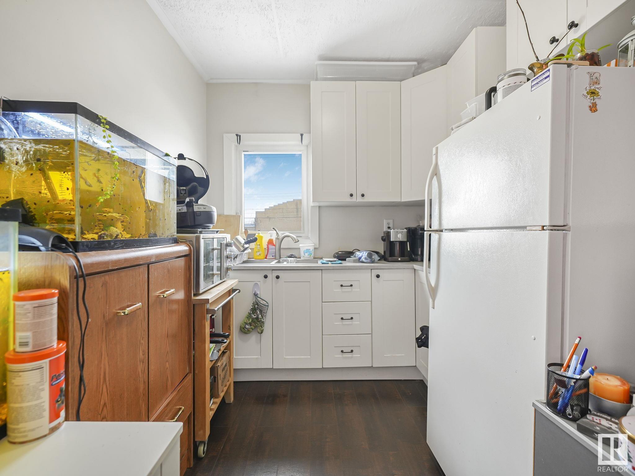      5012 48 ST , Camrose,  ,T4V 1M1 ;  Listing Number: MLS E4418483
