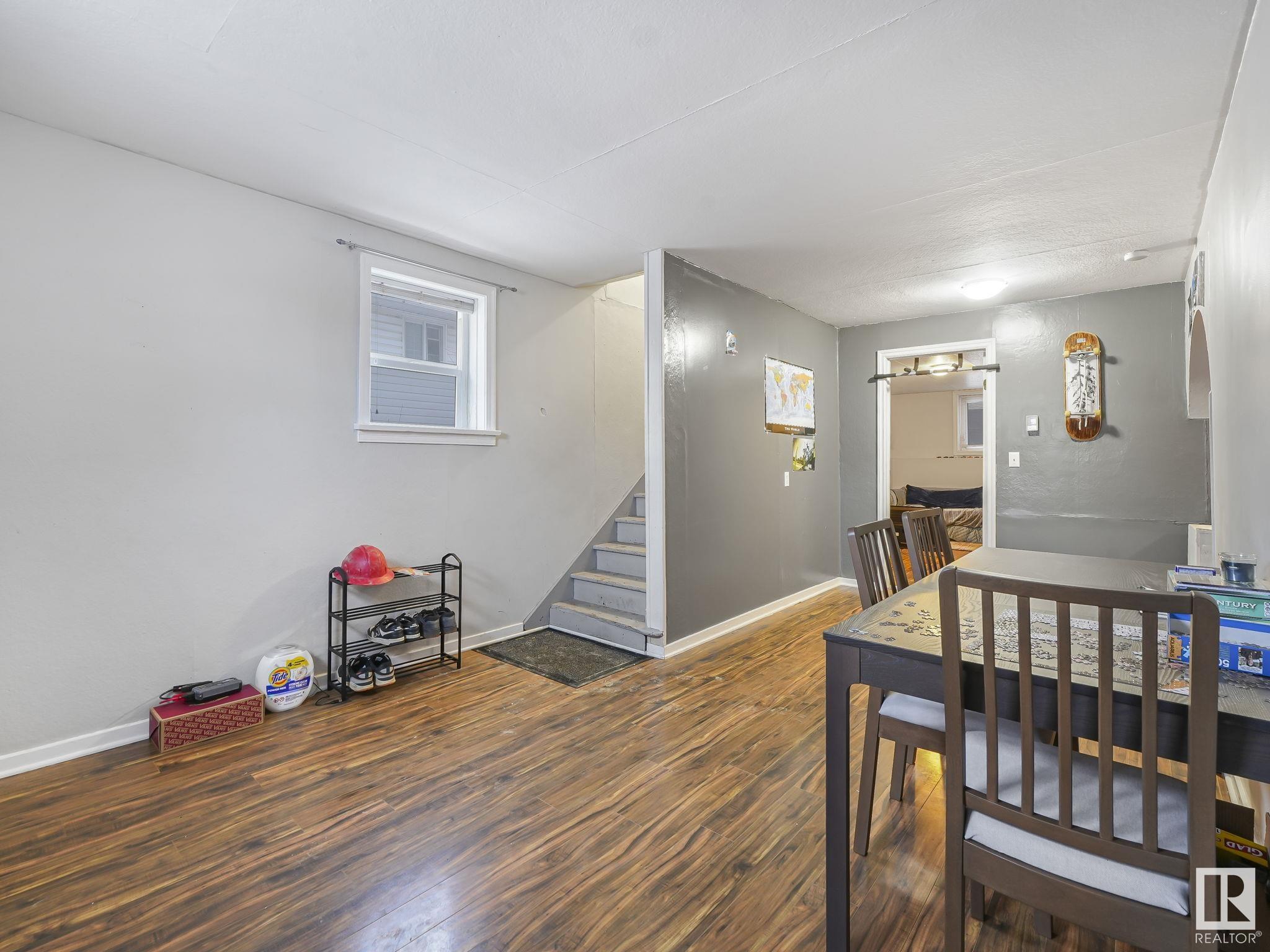     5012 48 ST , Camrose,  ,T4V 1M1 ;  Listing Number: MLS E4418483