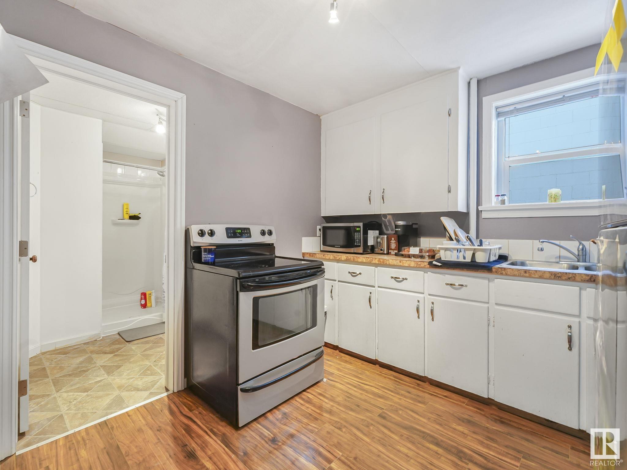      5012 48 ST , Camrose,  ,T4V 1M1 ;  Listing Number: MLS E4418483