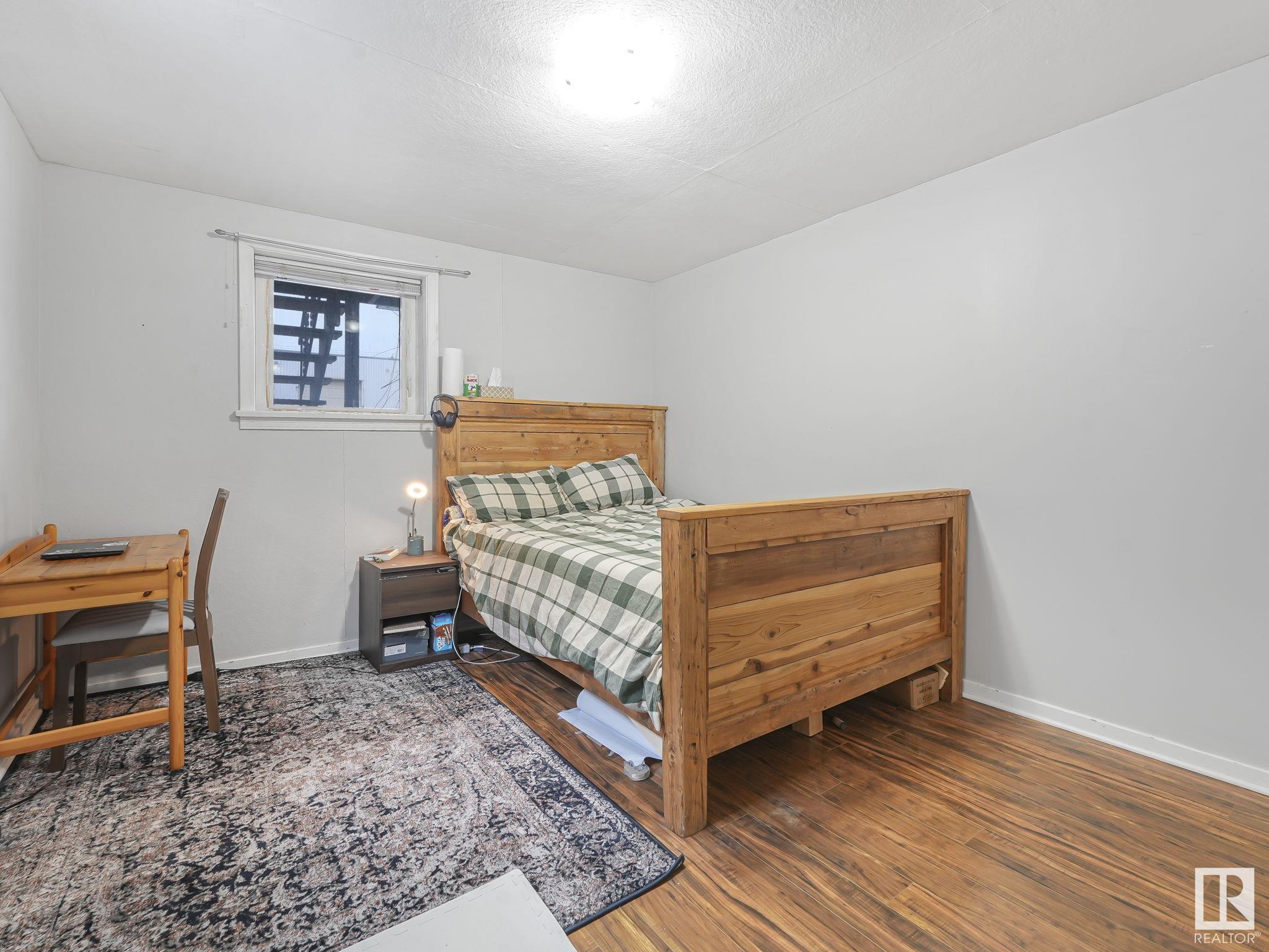      5012 48 ST , Camrose,  ,T4V 1M1 ;  Listing Number: MLS E4418483