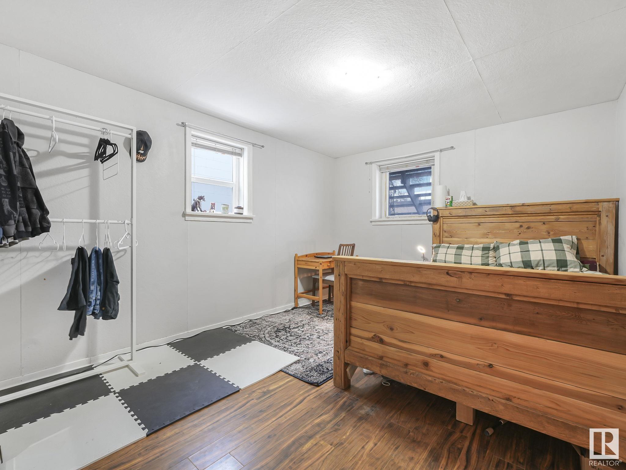      5012 48 ST , Camrose,  ,T4V 1M1 ;  Listing Number: MLS E4418483