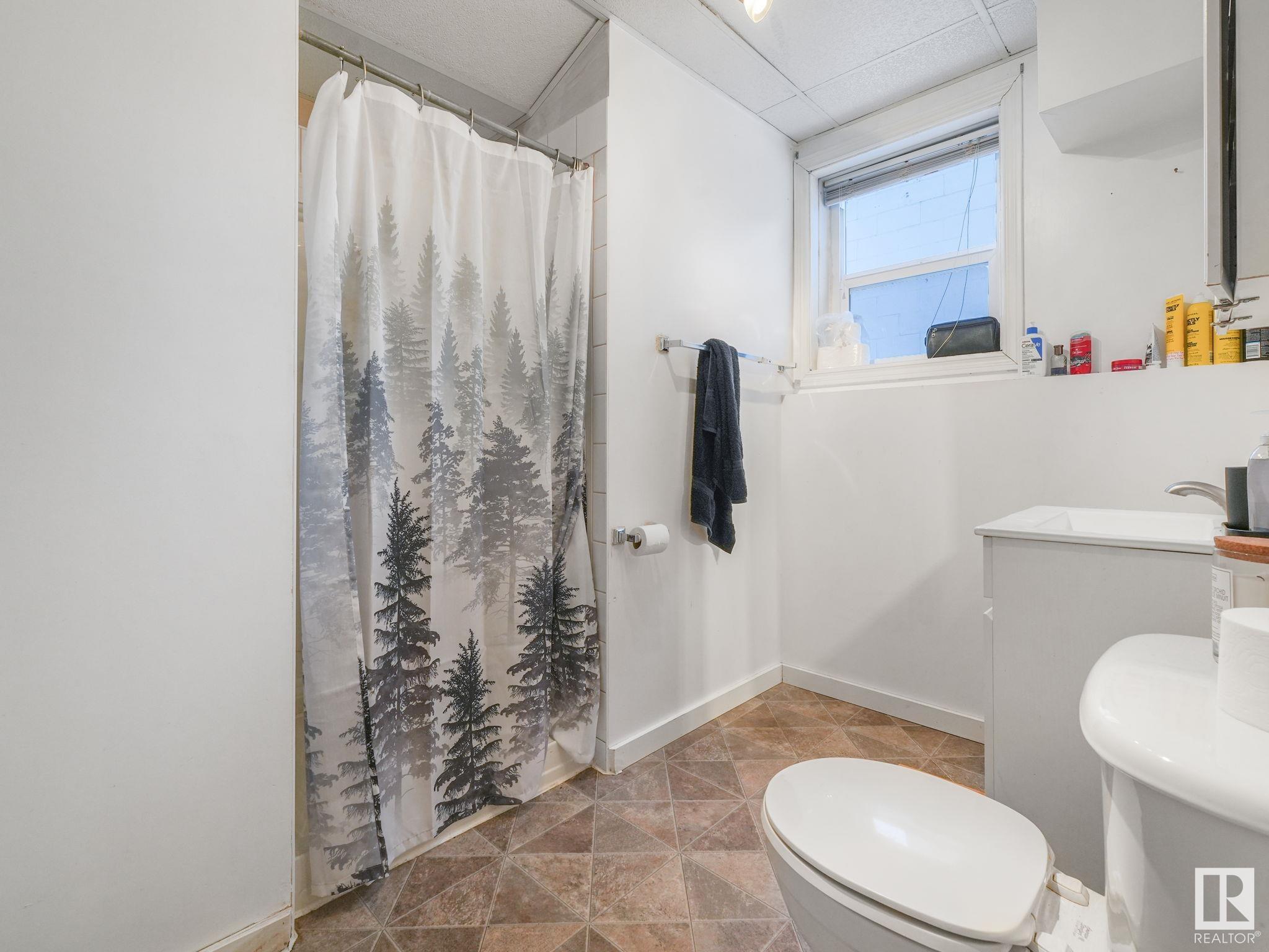      5012 48 ST , Camrose,  ,T4V 1M1 ;  Listing Number: MLS E4418483
