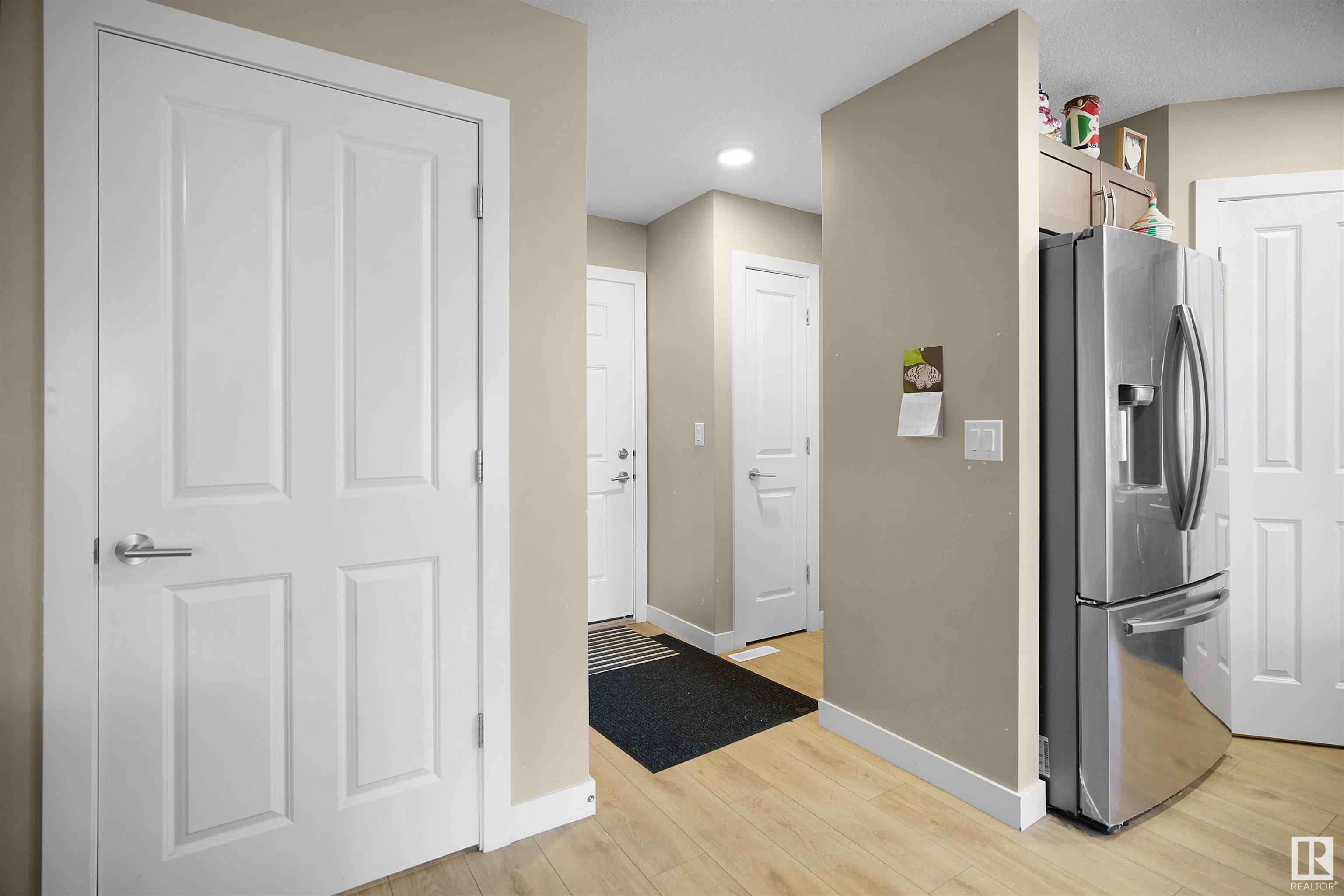      424 40 AV NW , Edmonton,  ,T6T 2G3 ;  Listing Number: MLS E4418484