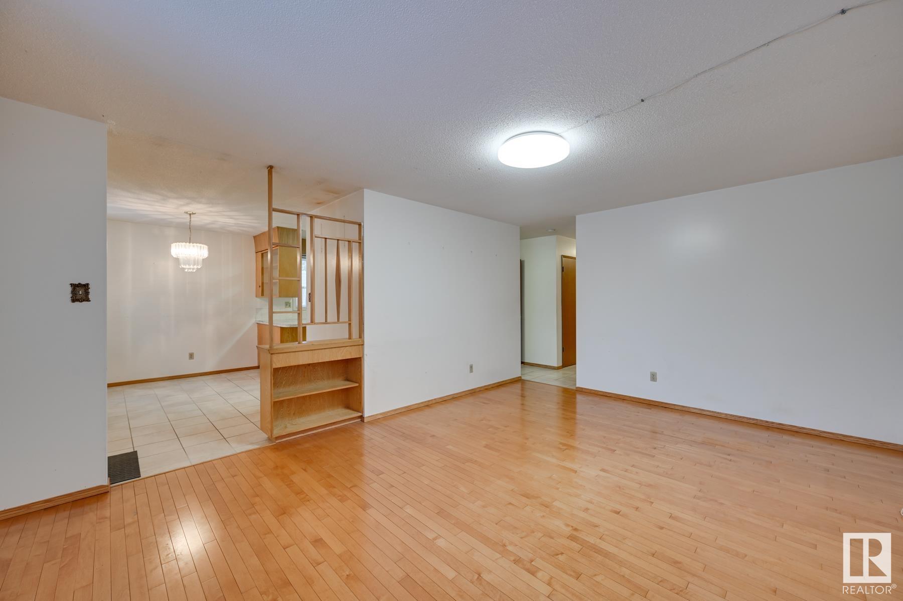      9351 106A AV NW , Edmonton,  ,T5H 0S6 ;  Listing Number: MLS E4418492