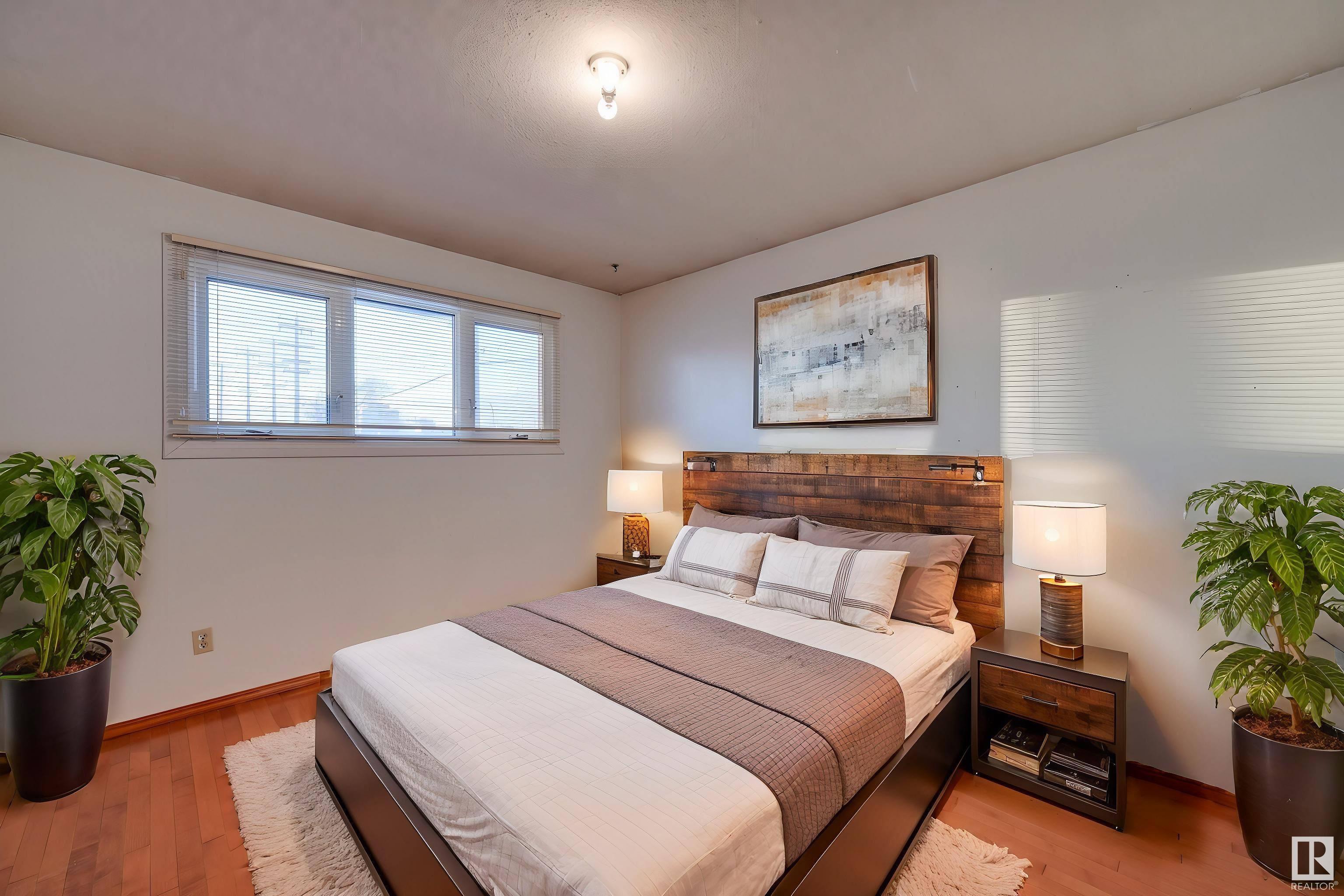      9351 106A AV NW , Edmonton,  ,T5H 0S6 ;  Listing Number: MLS E4418492