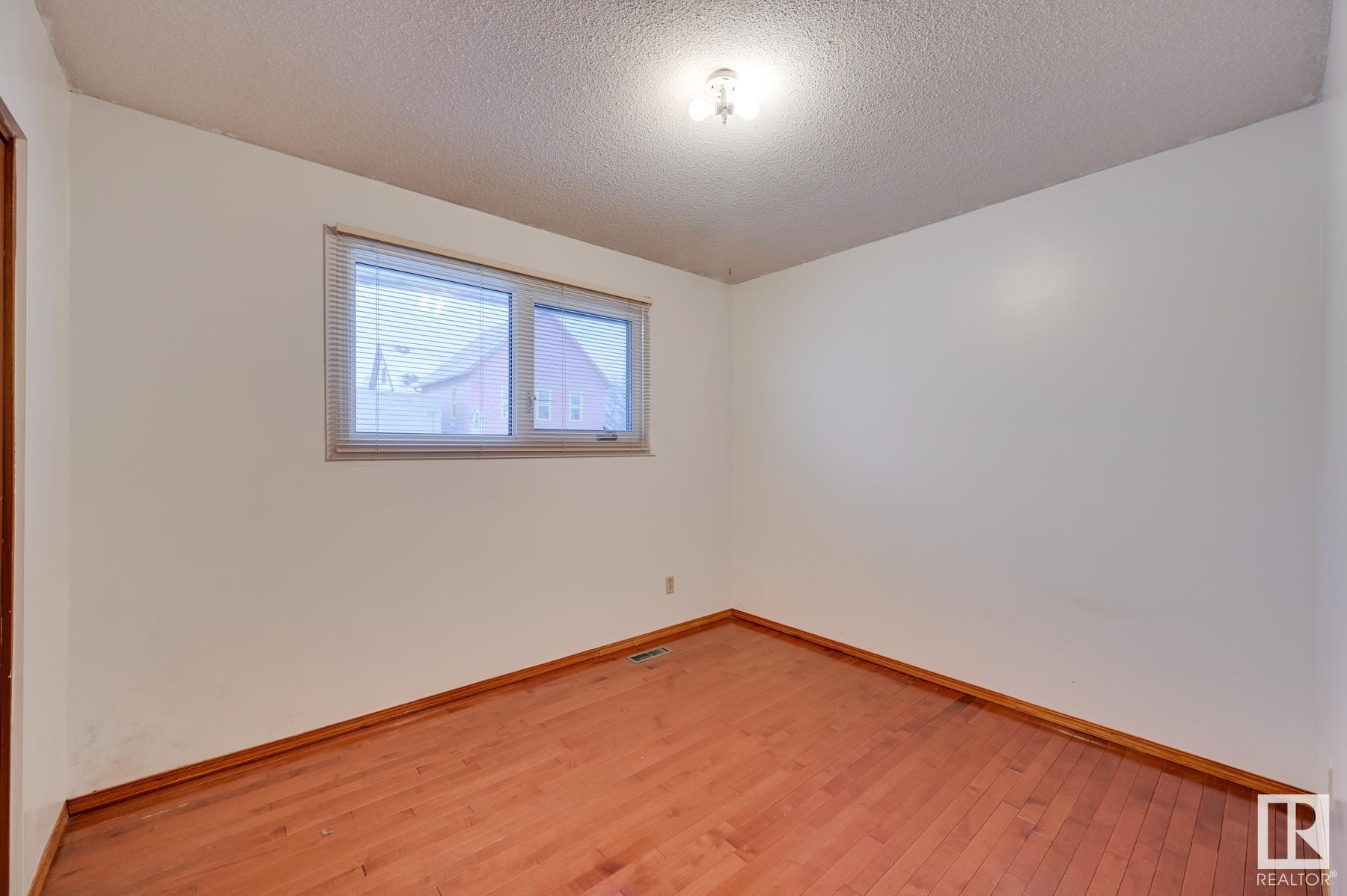      9351 106A AV NW , Edmonton,  ,T5H 0S6 ;  Listing Number: MLS E4418492
