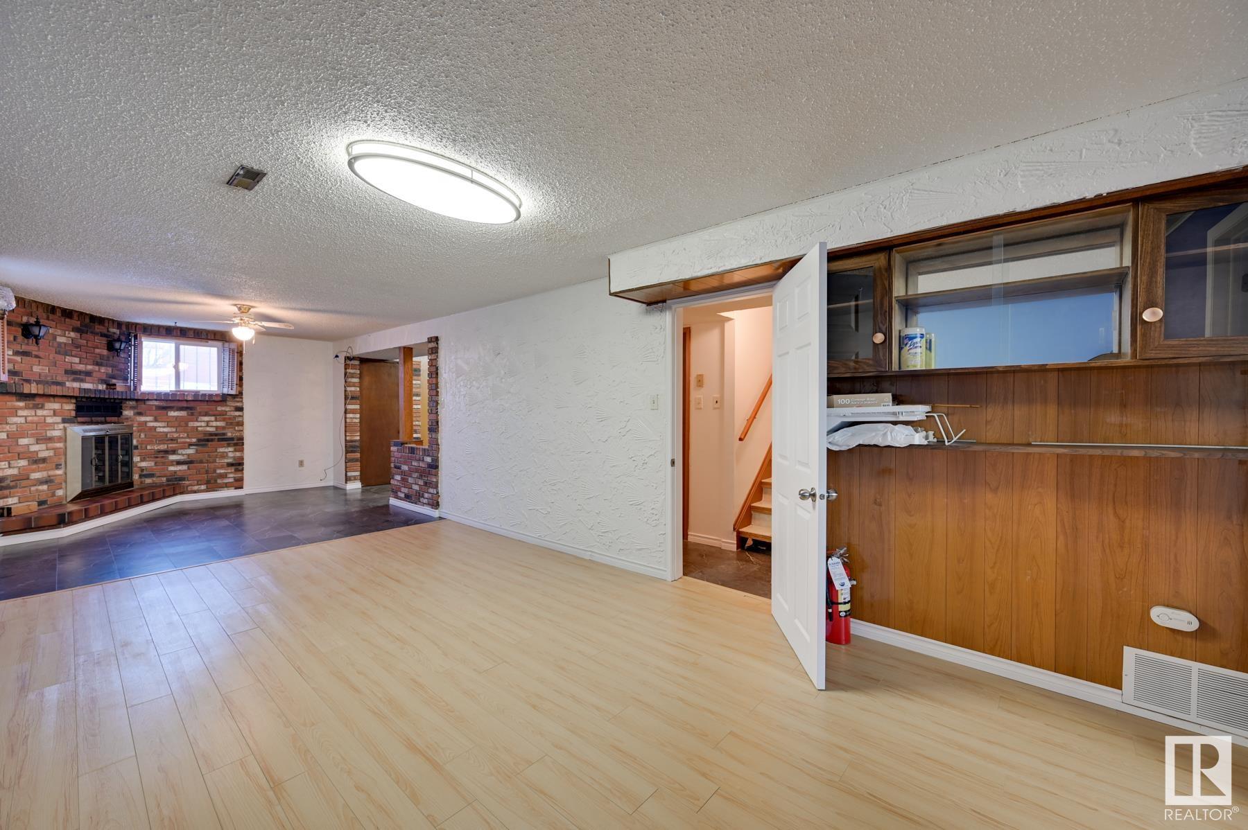      9351 106A AV NW , Edmonton,  ,T5H 0S6 ;  Listing Number: MLS E4418492
