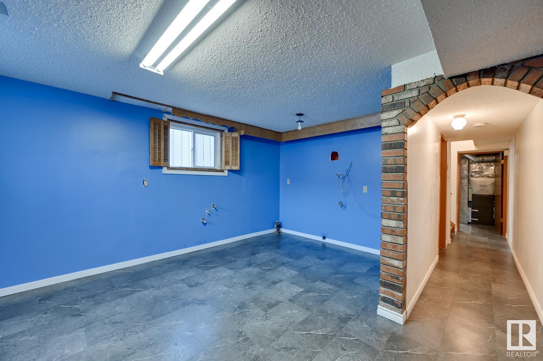     9351 106A AV NW , Edmonton,  ,T5H 0S6 ;  Listing Number: MLS E4418492