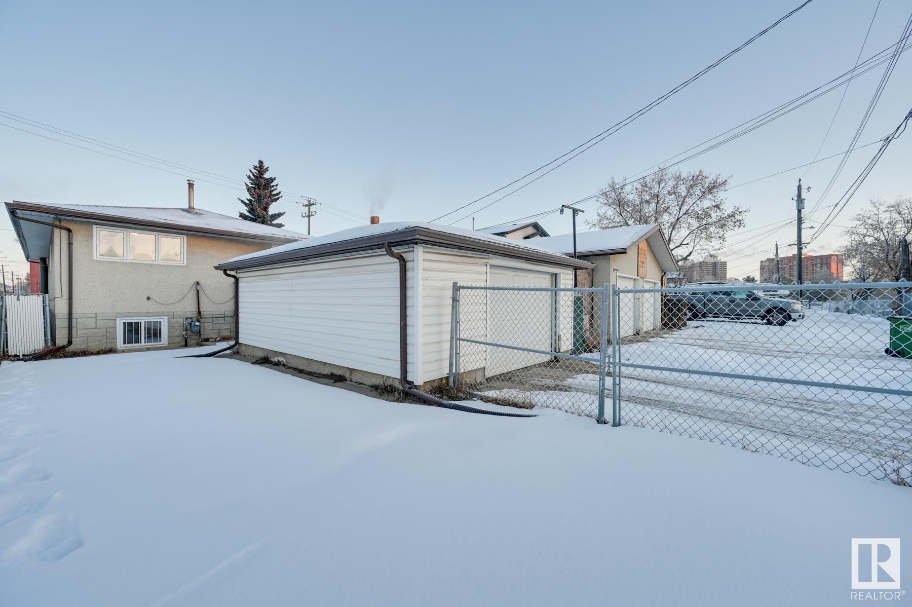      9351 106A AV NW , Edmonton,  ,T5H 0S6 ;  Listing Number: MLS E4418492