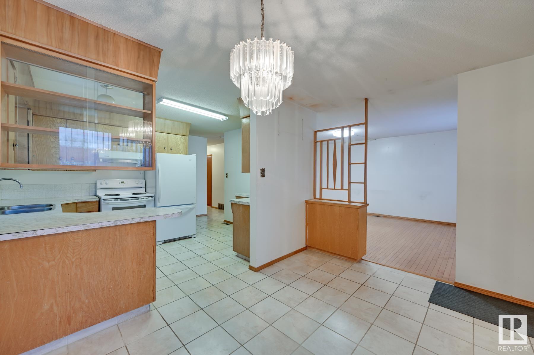      9351 106A AV NW , Edmonton,  ,T5H 0S6 ;  Listing Number: MLS E4418492