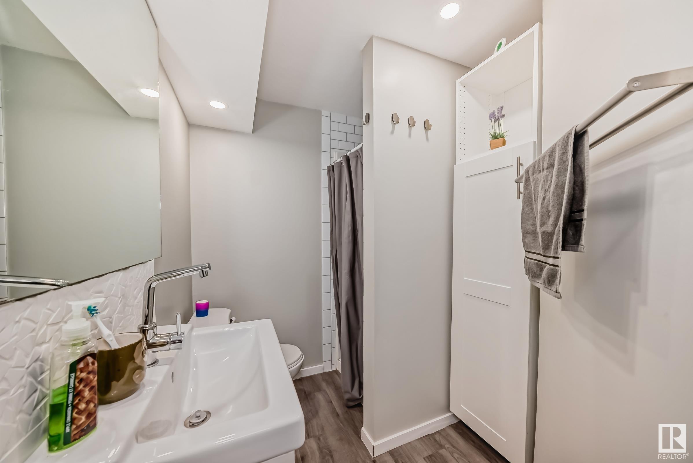      3 ROSEWOOD PL , Sherwood Park,  ,T8A 2H3 ;  Listing Number: MLS E4418493