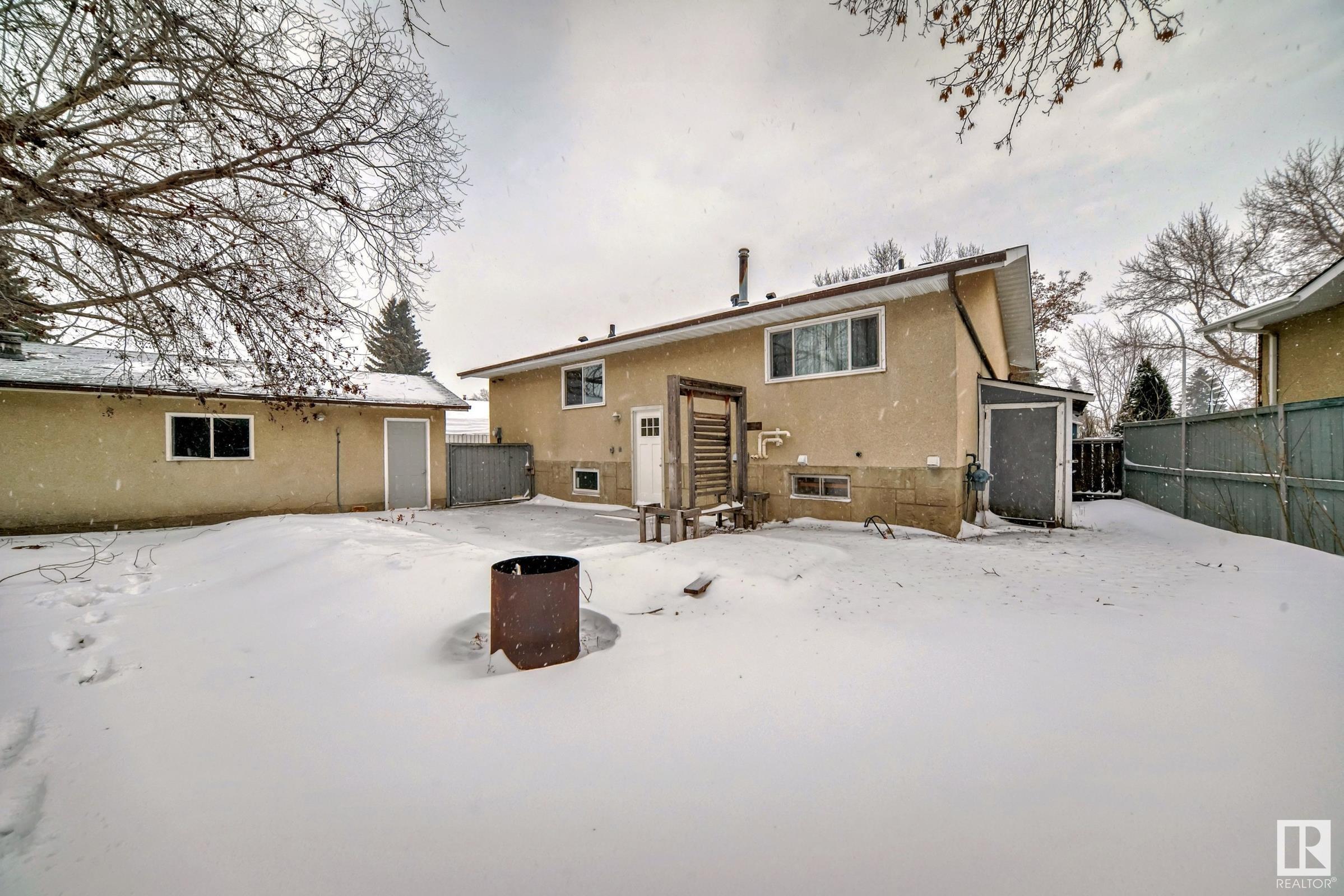      3 ROSEWOOD PL , Sherwood Park,  ,T8A 2H3 ;  Listing Number: MLS E4418493