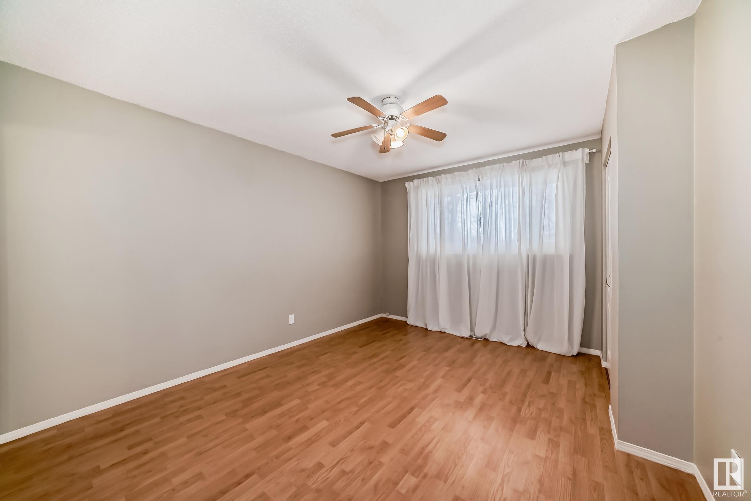      3 ROSEWOOD PL , Sherwood Park,  ,T8A 2H3 ;  Listing Number: MLS E4418493