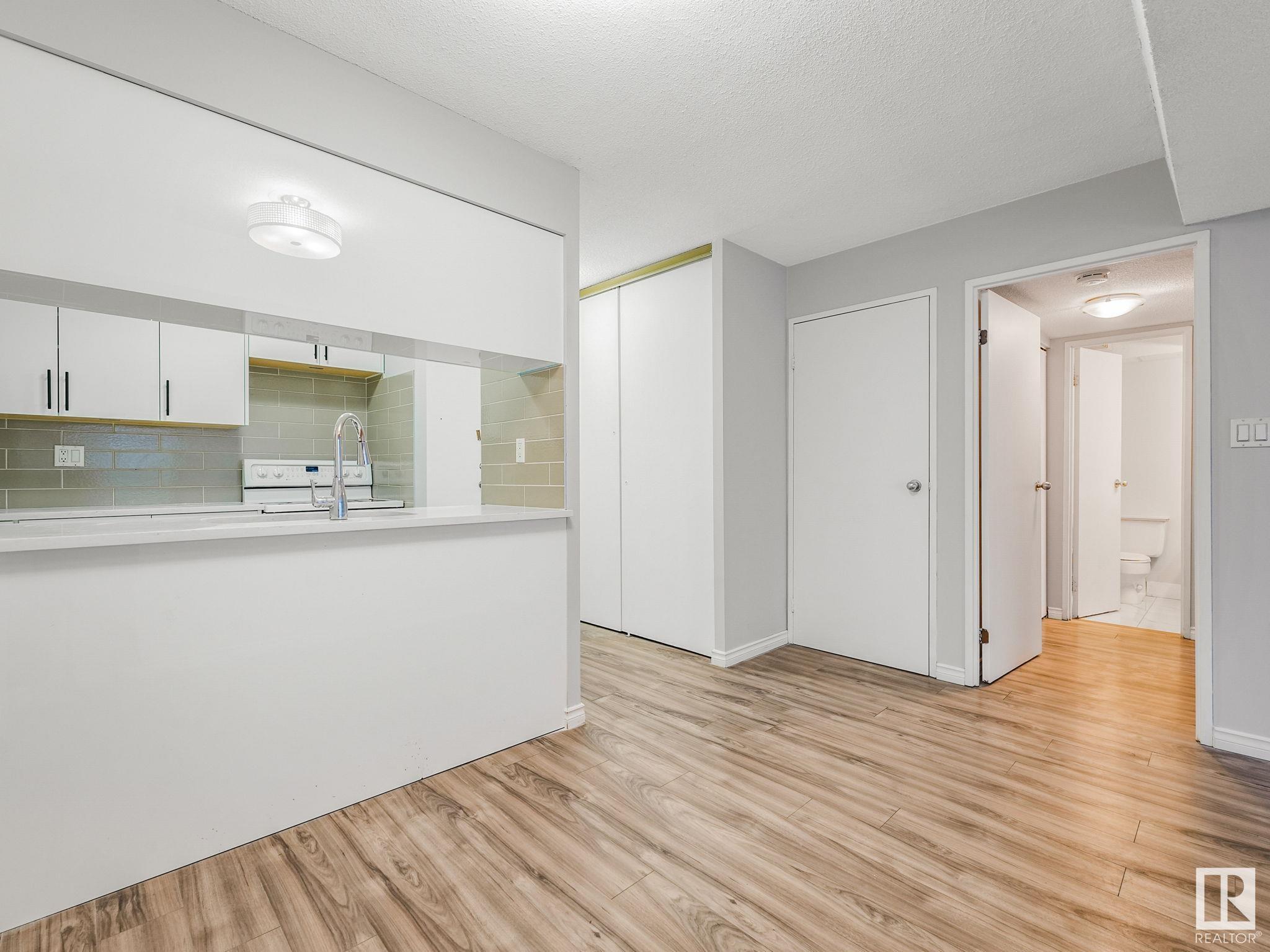      #424 10160 114 ST NW , Edmonton,  ,T5K 2L2 ;  Listing Number: MLS E4418494
