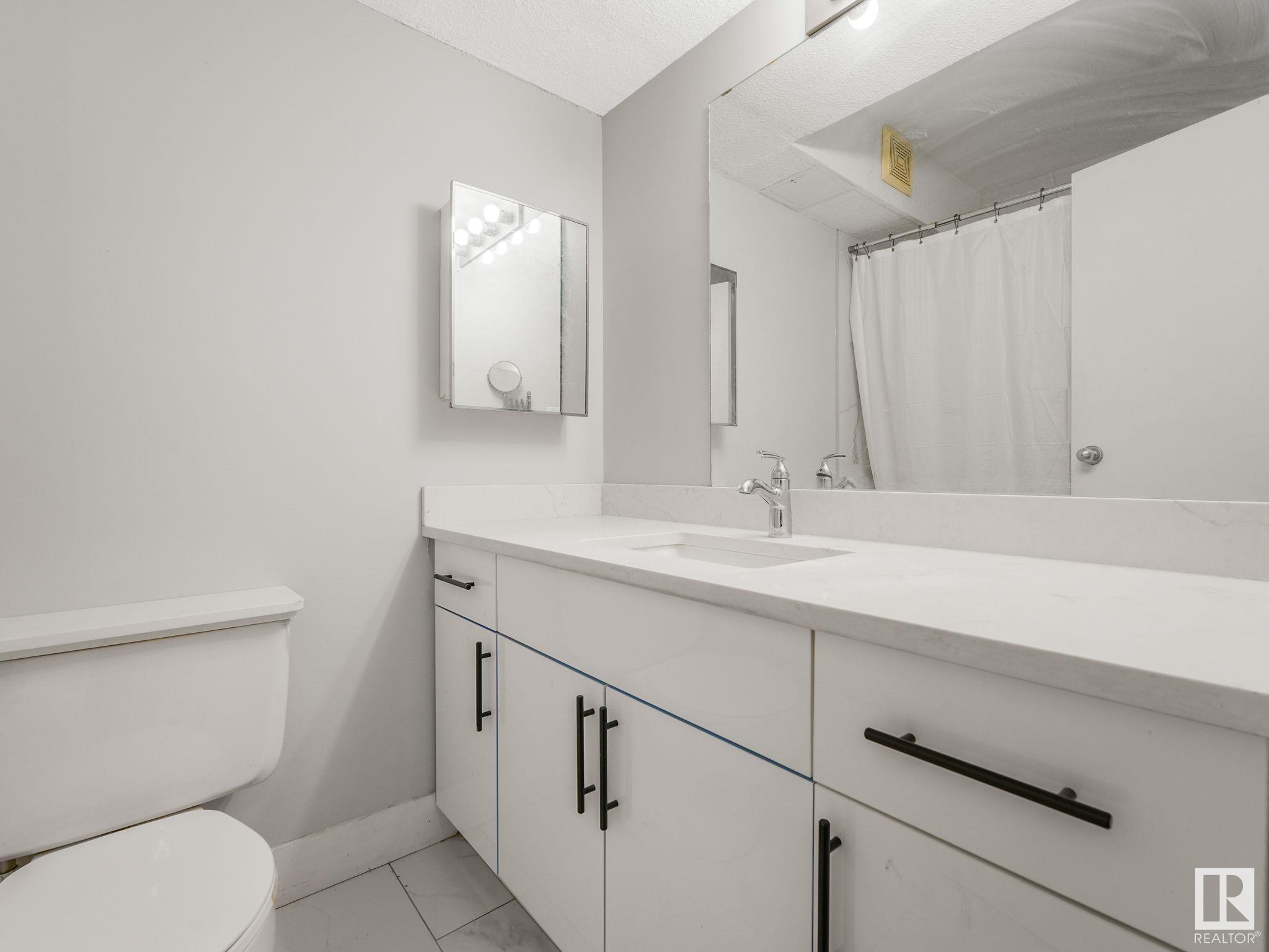      #424 10160 114 ST NW , Edmonton,  ,T5K 2L2 ;  Listing Number: MLS E4418494