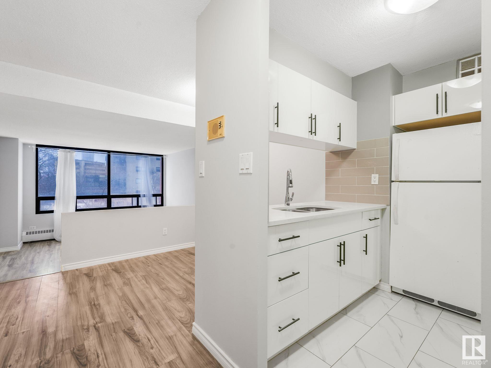      #424 10160 114 ST NW , Edmonton,  ,T5K 2L2 ;  Listing Number: MLS E4418494