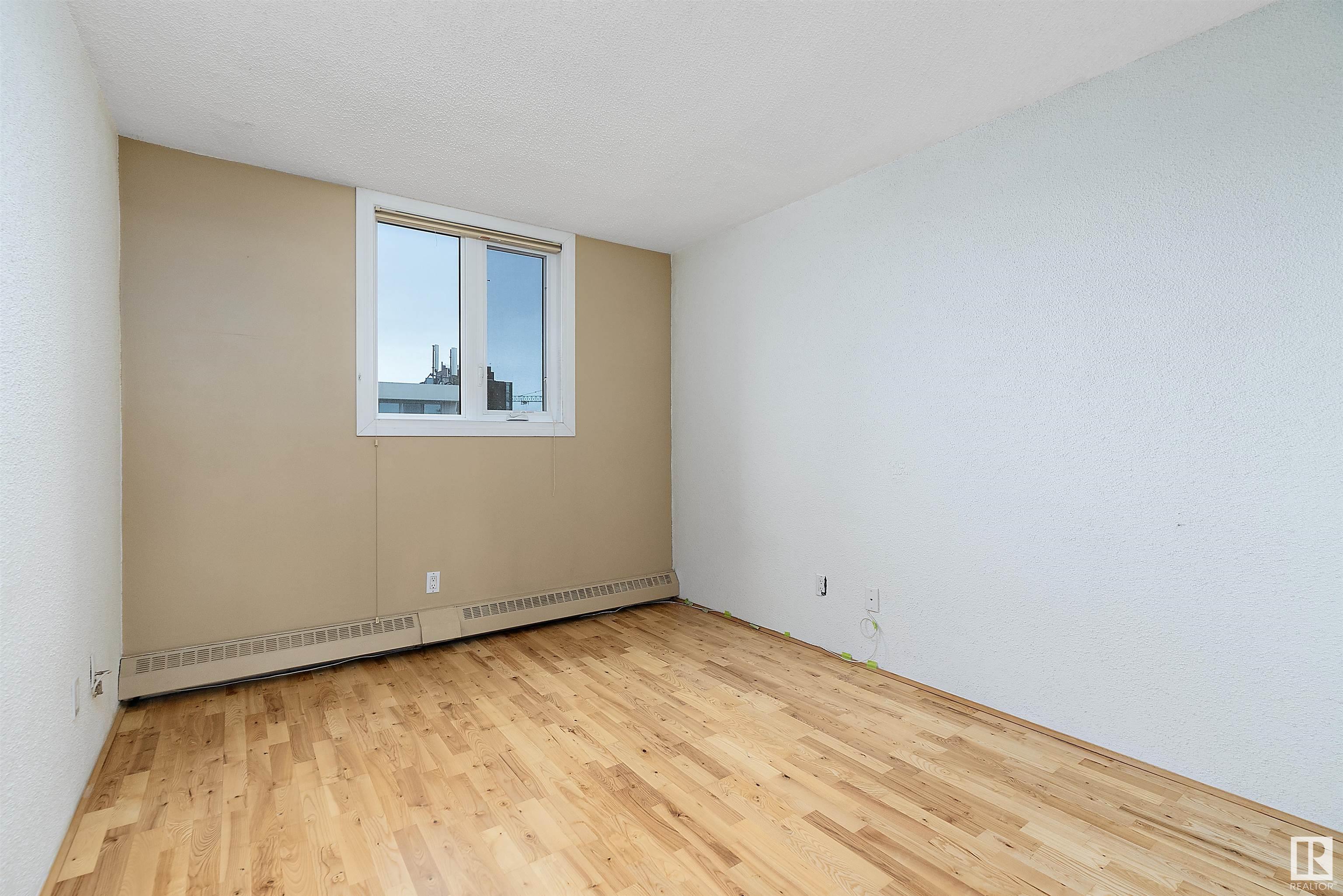      #1001 9916 113 ST NW , Edmonton,  ,T5K 2N3 ;  Listing Number: MLS E4418513
