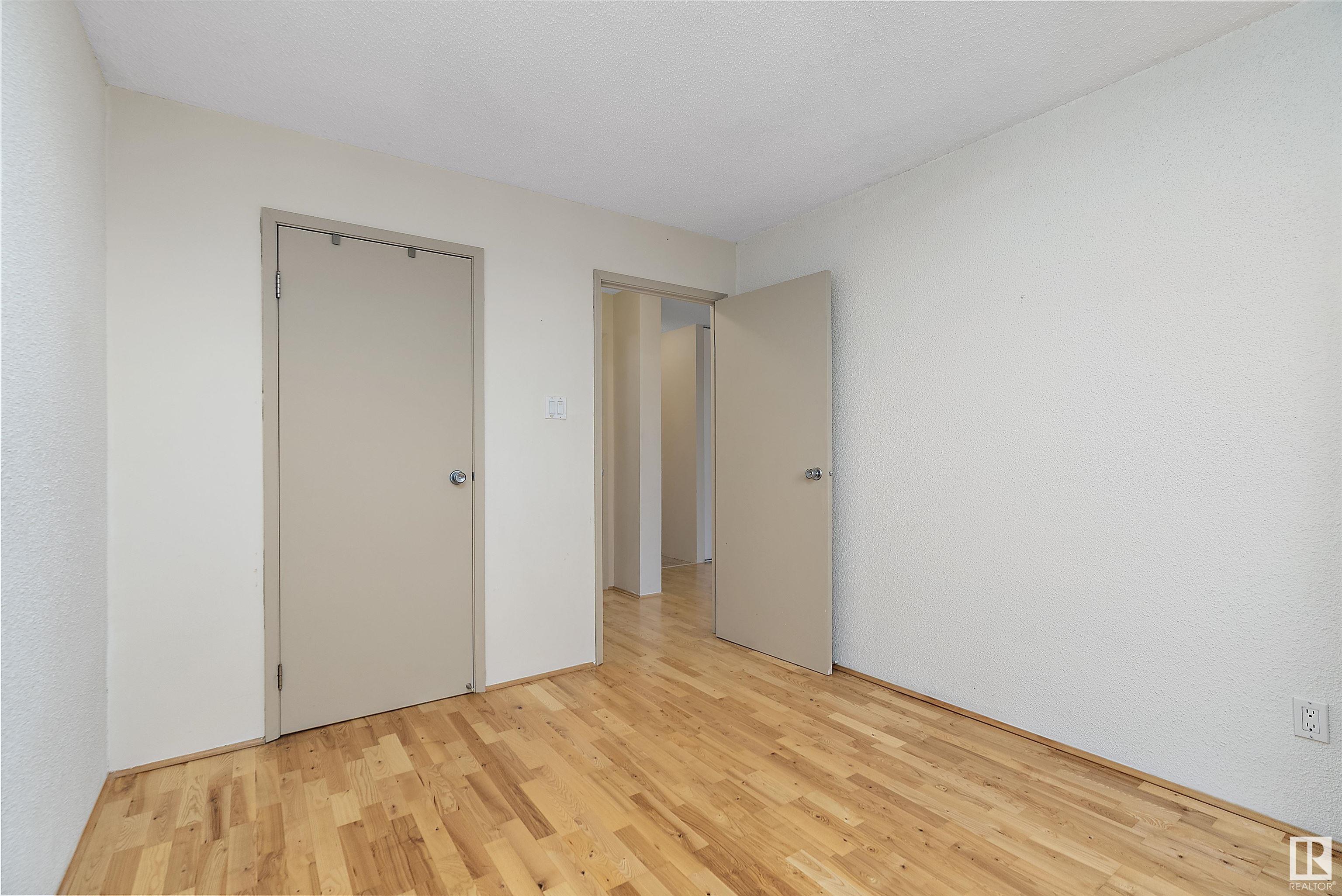      #1001 9916 113 ST NW , Edmonton,  ,T5K 2N3 ;  Listing Number: MLS E4418513