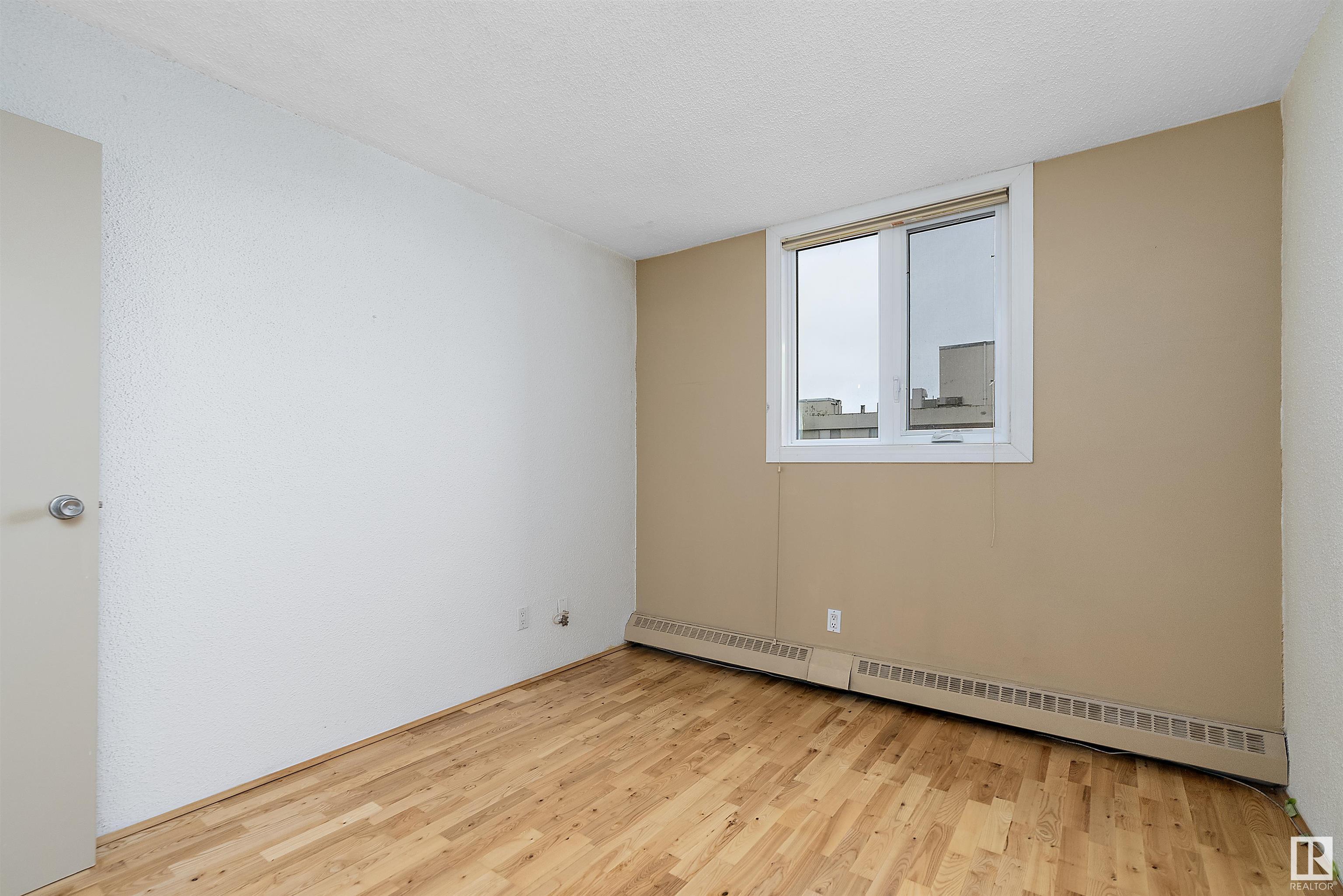      #1001 9916 113 ST NW , Edmonton,  ,T5K 2N3 ;  Listing Number: MLS E4418513