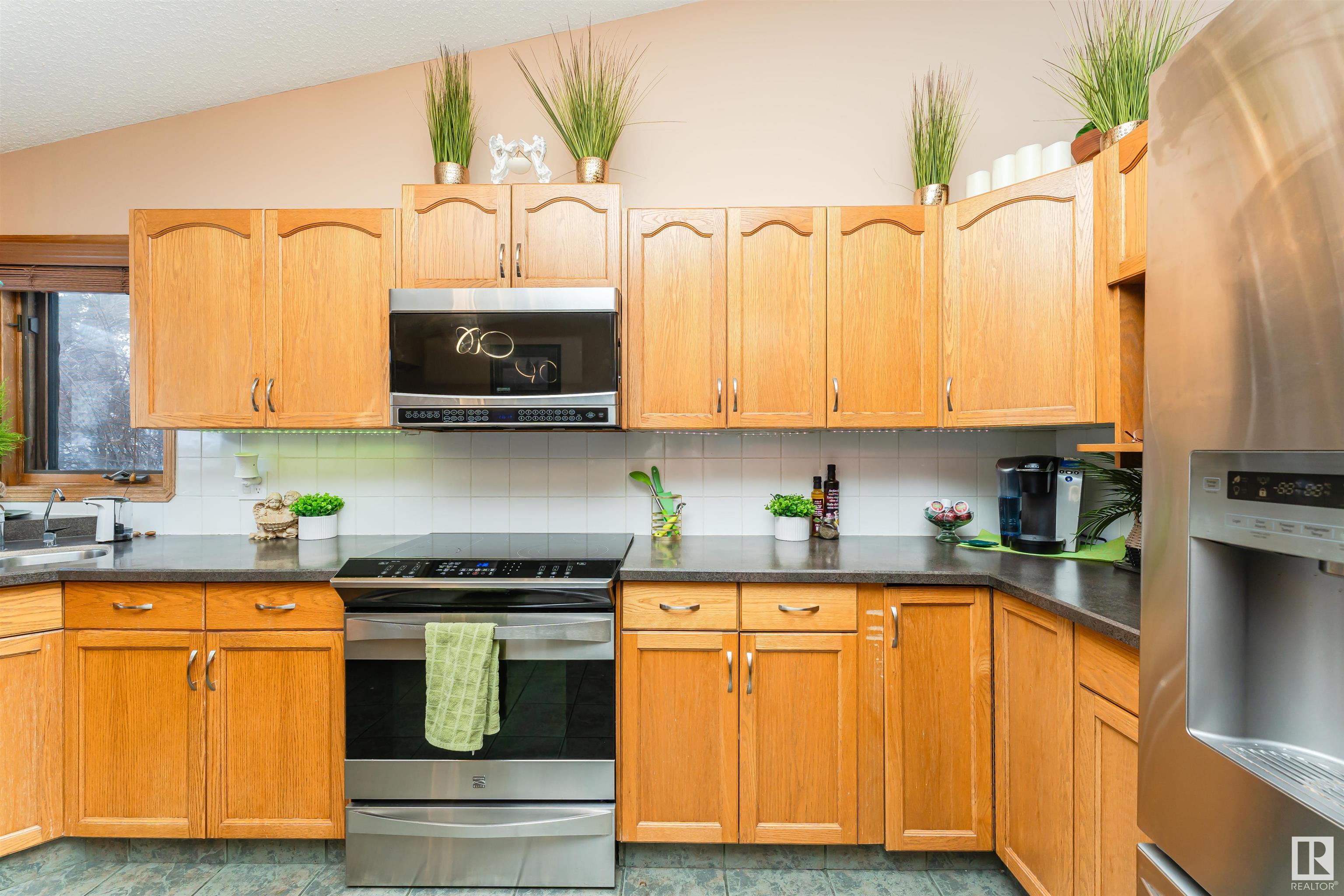      3 FAIRWAY DR , Spruce Grove,  ,T7X 3C9 ;  Listing Number: MLS E4418522